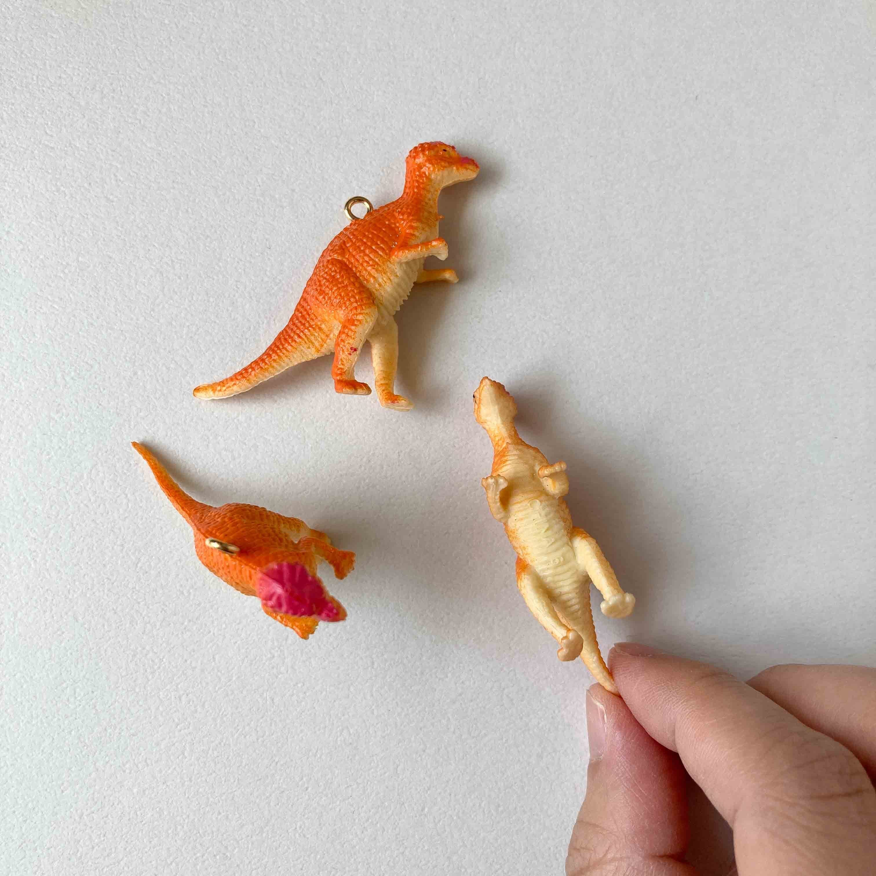 カラフル恐竜のチャーム | Dua-アクセサリーパーツショップ
