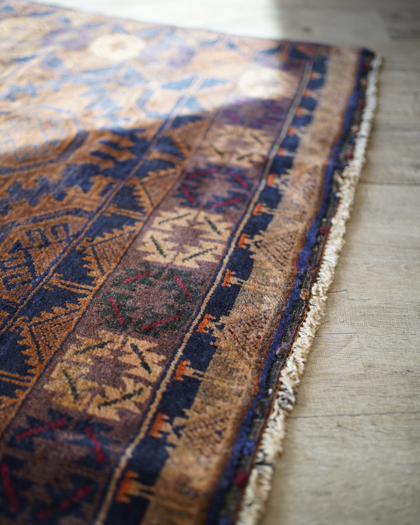 102】Vintage Afghan Baluch rug 1960's | ヴィンテージラグ専門店