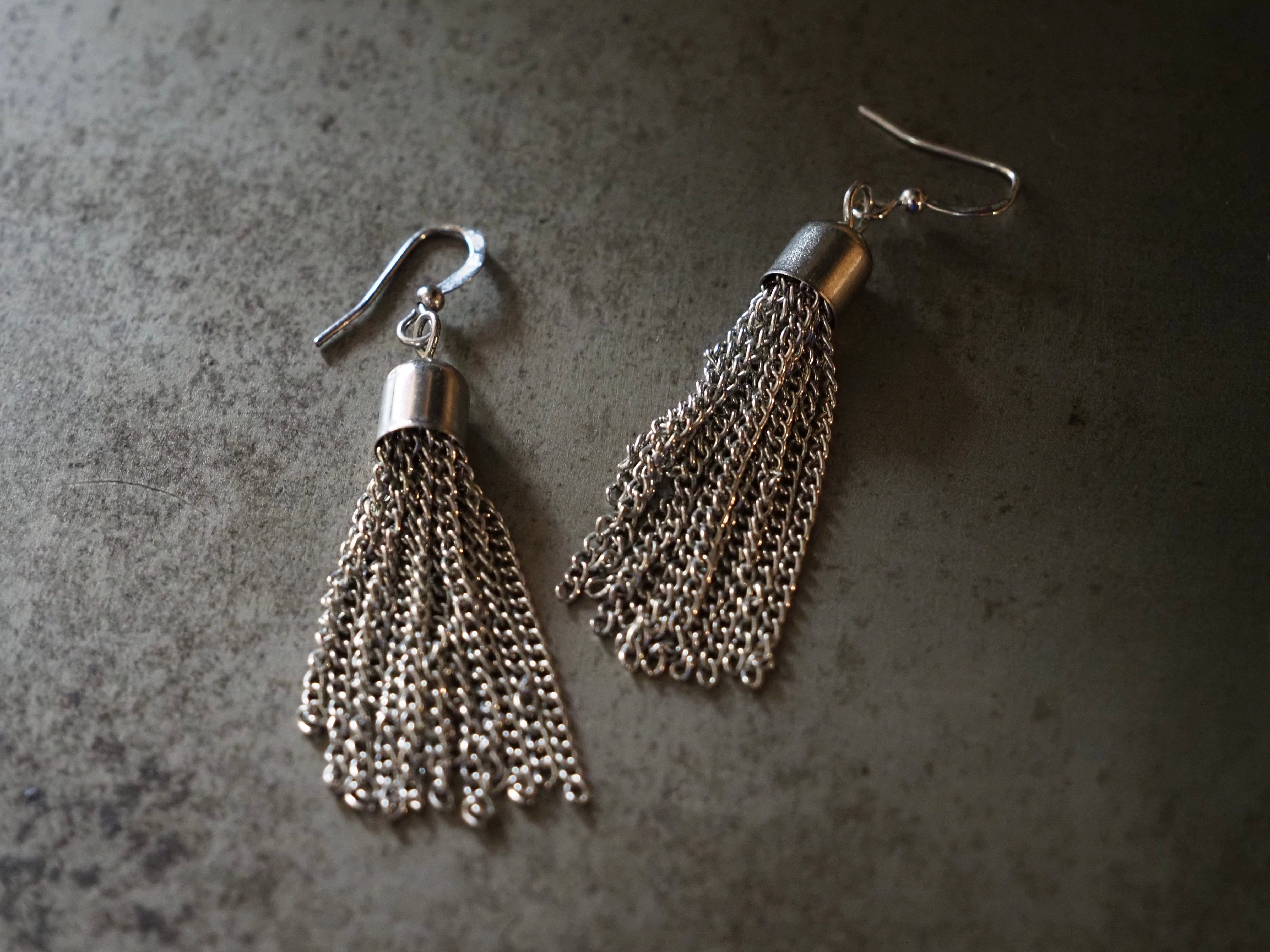 Tassel design silver pierce tone costume jewelry シルバートーン タッセル イヤリング