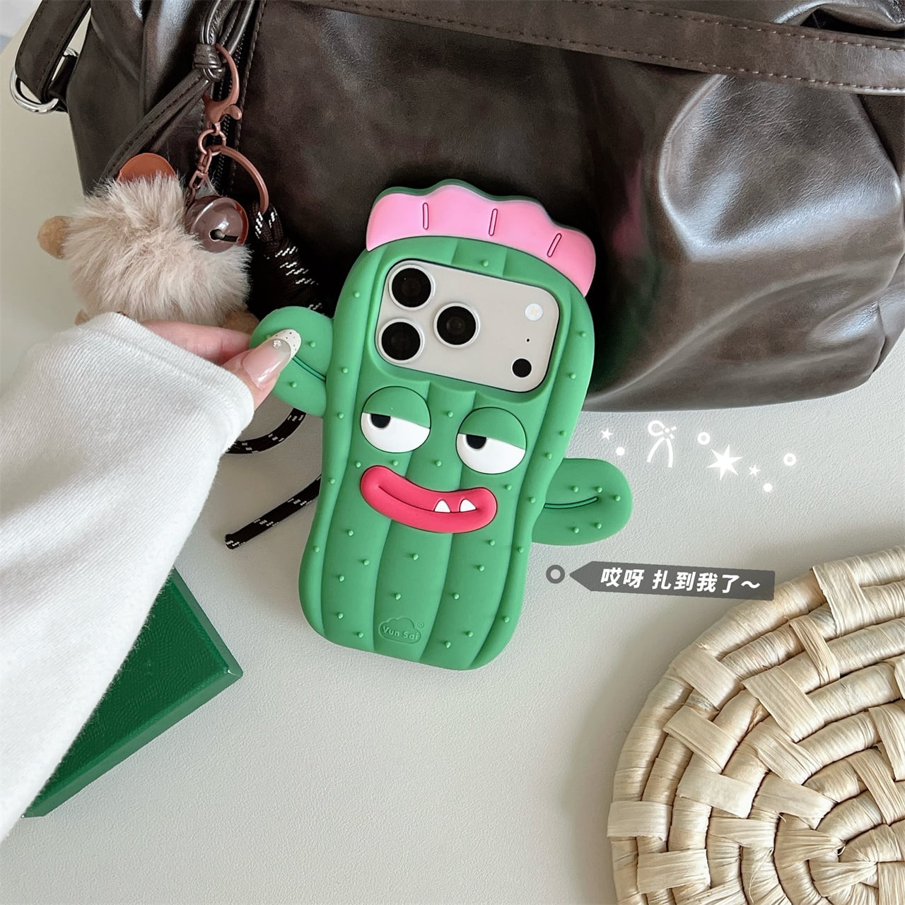 かわいい サボテン iPhone 18 17 16 15 14 13 ケース シリコン 耐衝撃