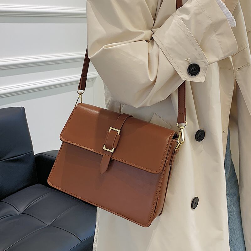 レッドスタイルスタンダードオータム レトロ 秋物 スクウェア メッセンジャーバッグ Tiancai_Wing_Bag36734021766