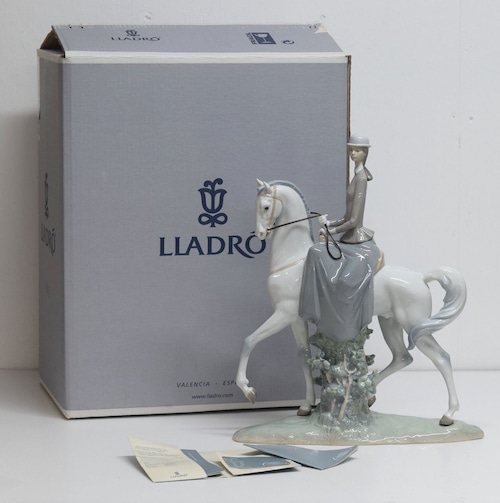 LLADRO　リヤドロ　白い馬に乗る少女　フィギュリン　オリジナルボックス付き　美品