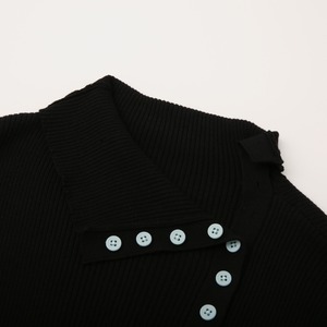 color-button contrast knit　J00348