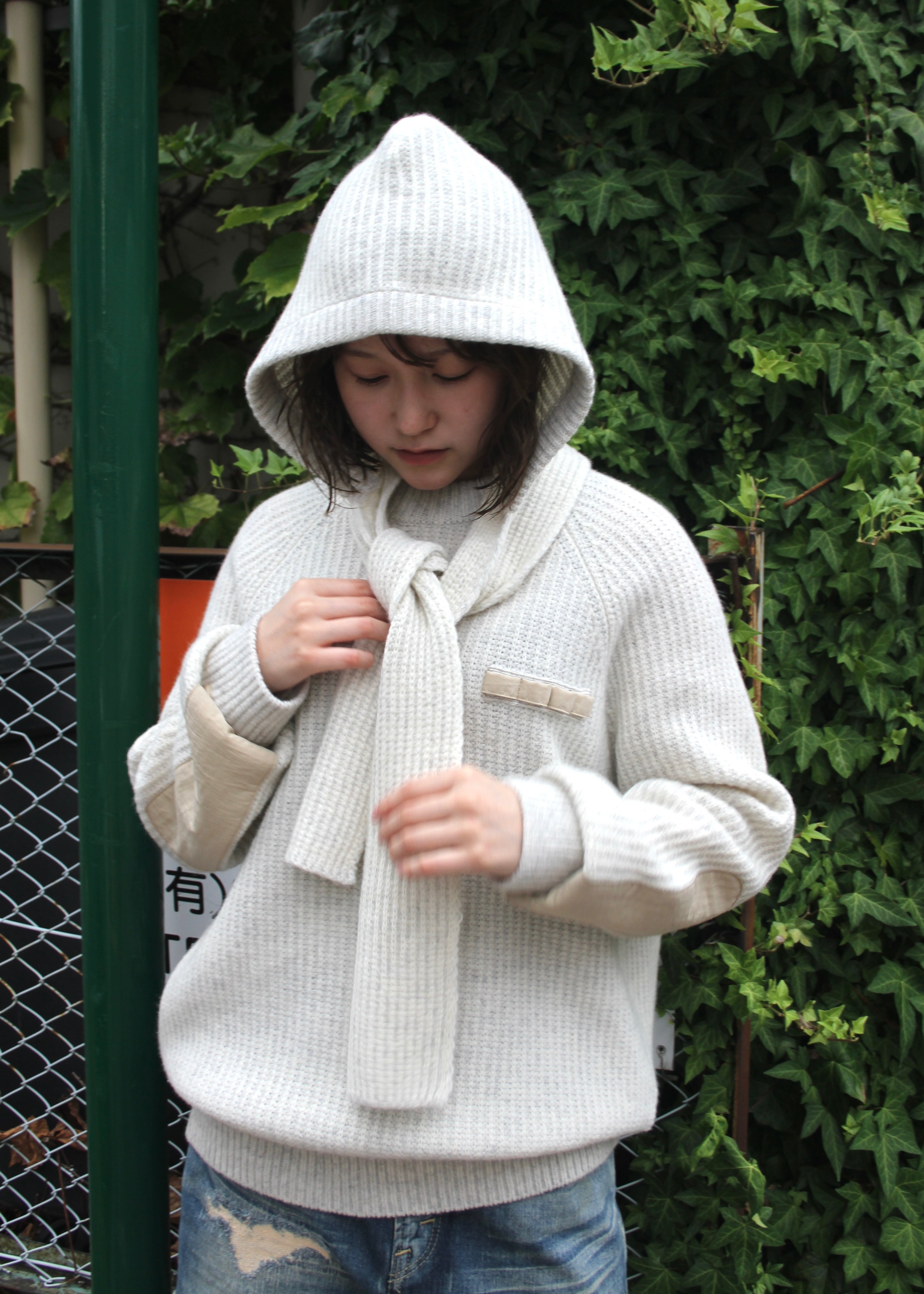 【再入荷】フード付きネックウォーマー「Editorsフーディ（ホワイト）」