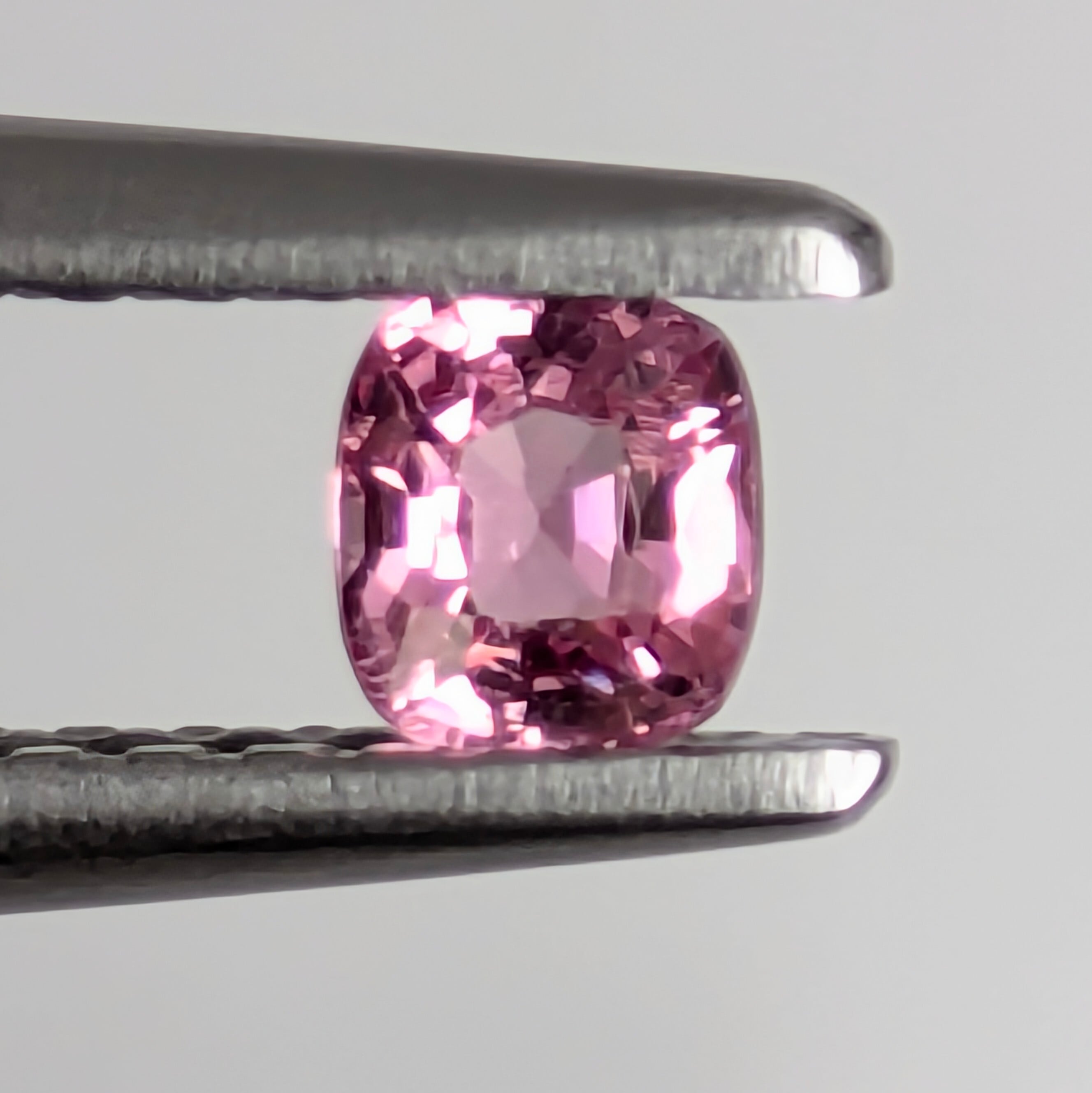 ピンクスピネルルース【0.18ct】 PRO209151 | Gem's Subculture