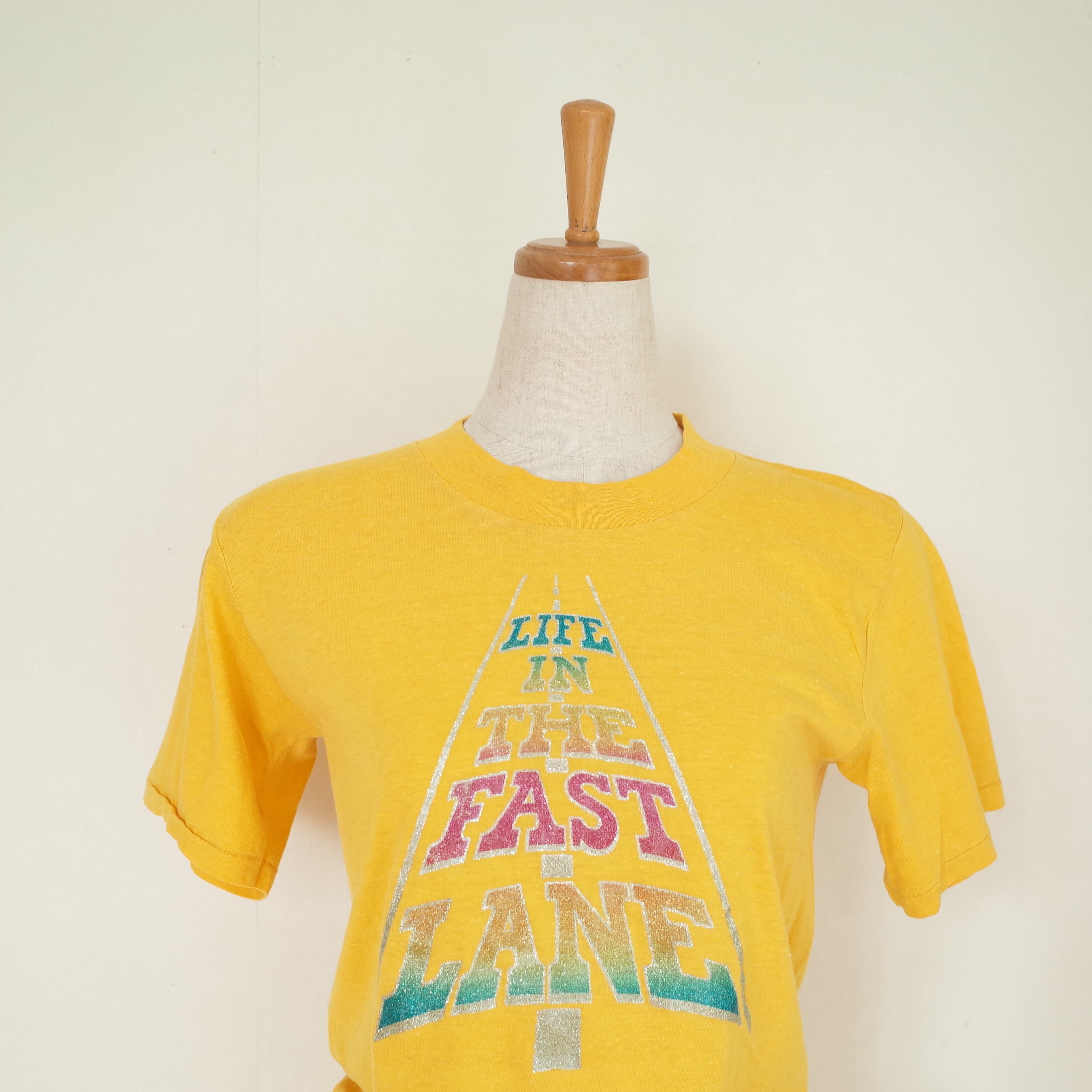 90s T PLUS glitter print tee