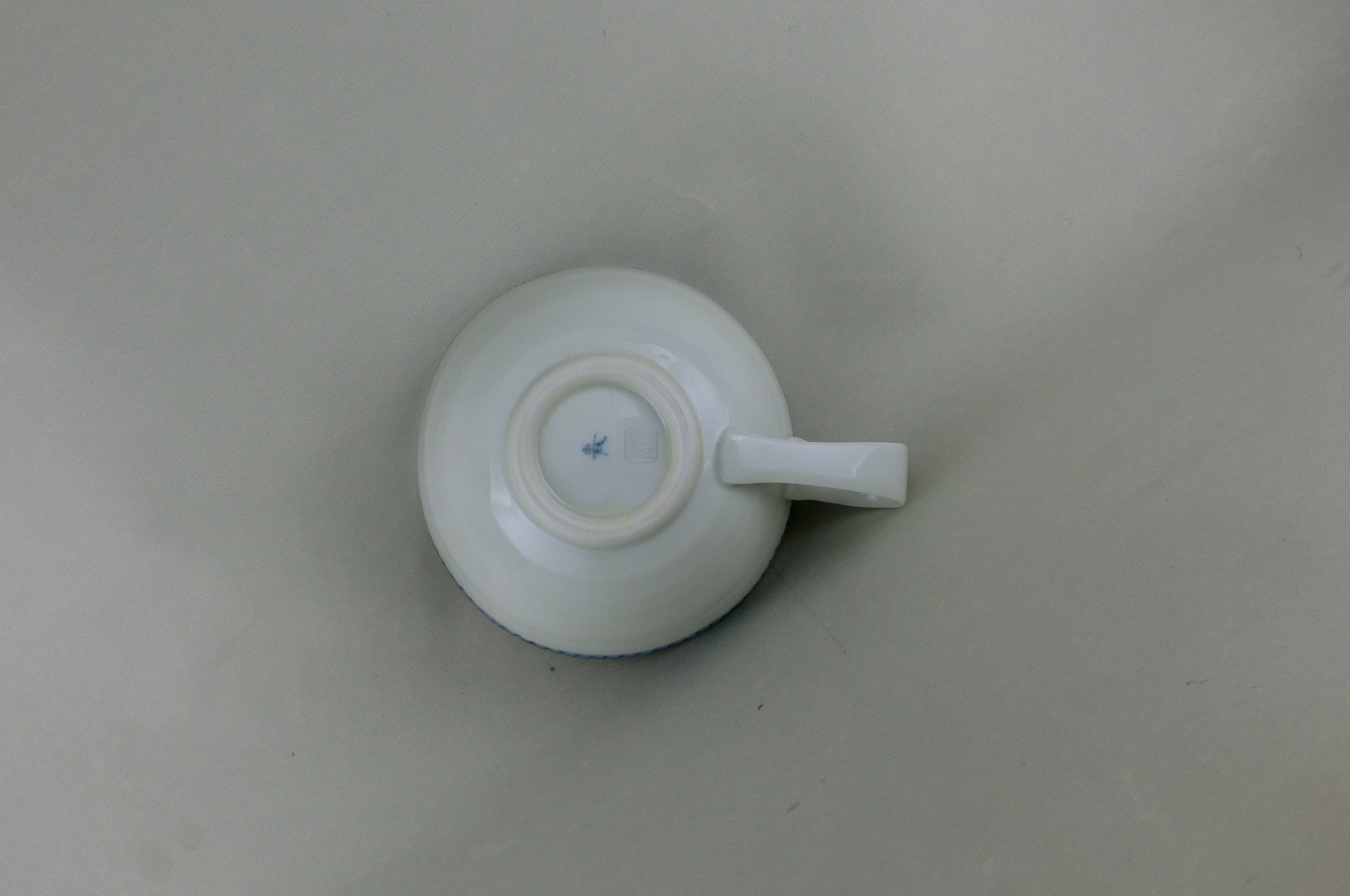 染付小花テーカップ