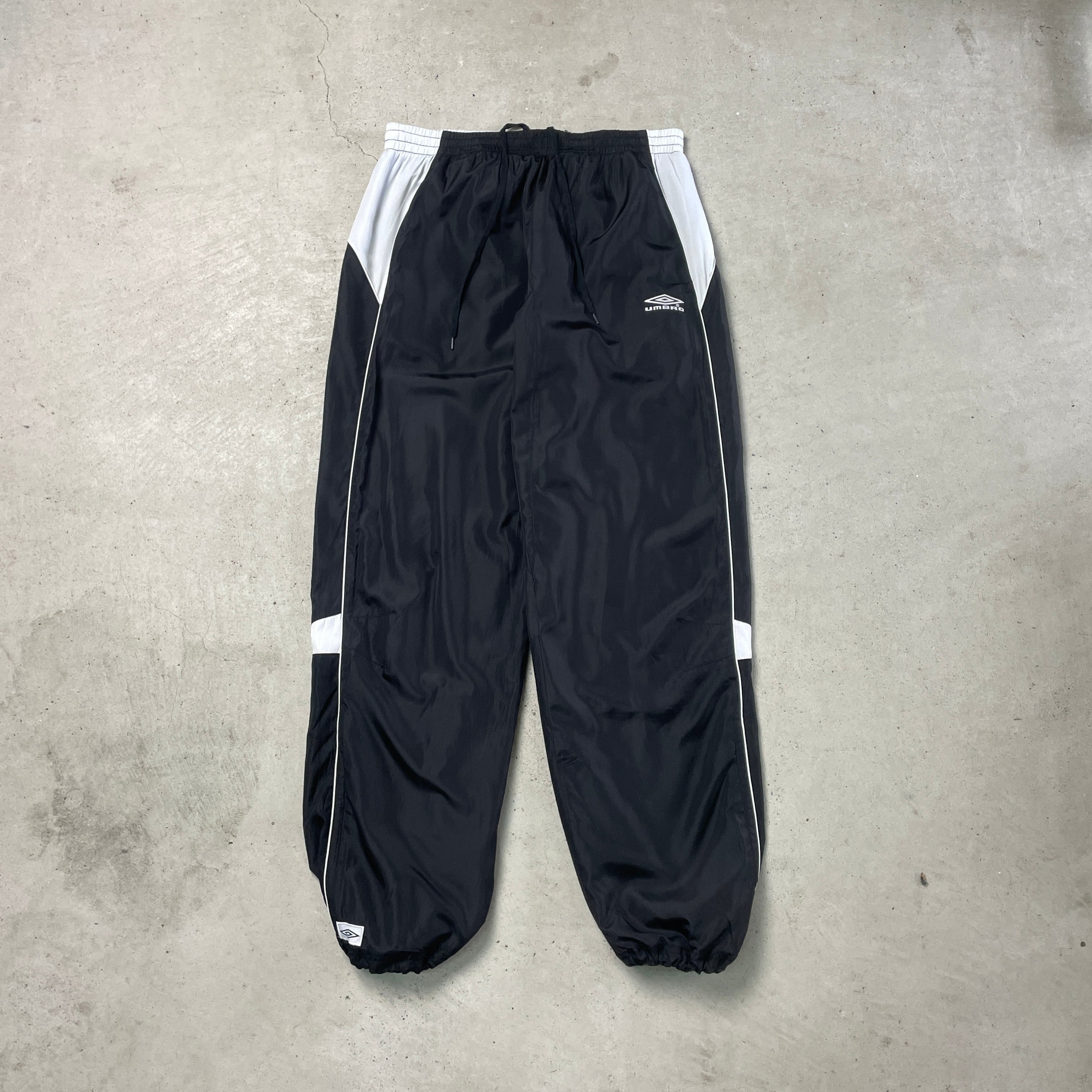 UMBRO アンブロ ナイロンパンツ ウォームアップパンツ メンズXL相当