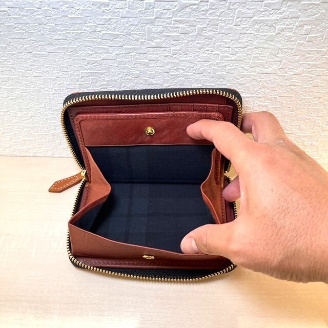 プエブロ　ラウンドミドル財布　キャメル