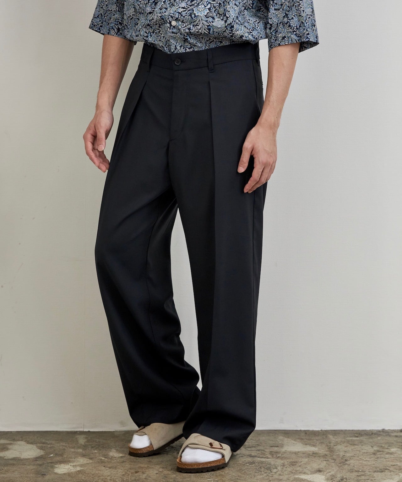 WOMEN'S】TROPICAL T/W TUCK PANTS / トロピカルT/Wタックパンツ (NAVY