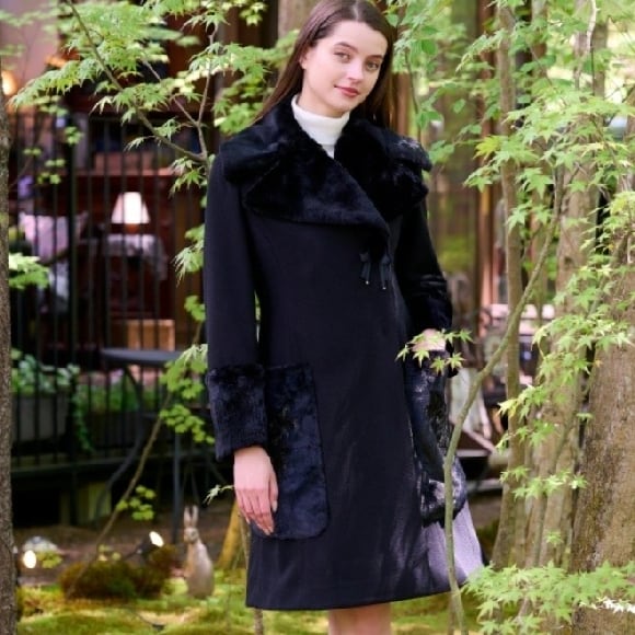 スーパービューティー コート ポケットスパンコール刺しゅう