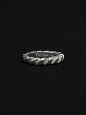 Twisted Groove Ring