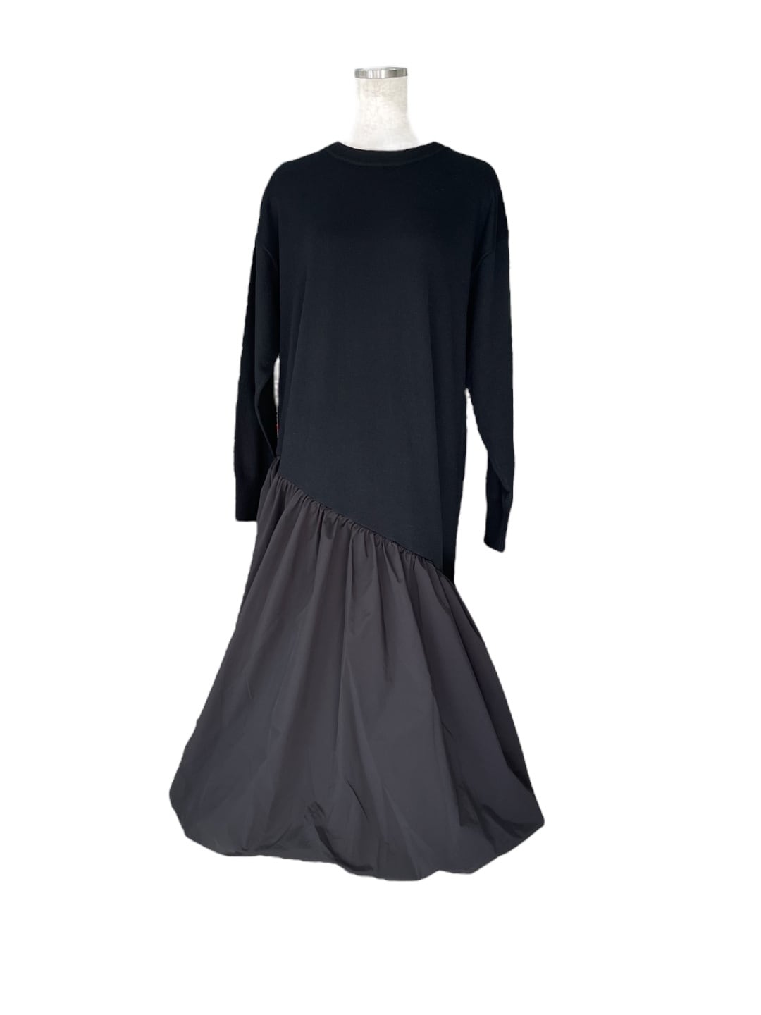 スラッシュドッキングバルーンワンピース black | amin pur