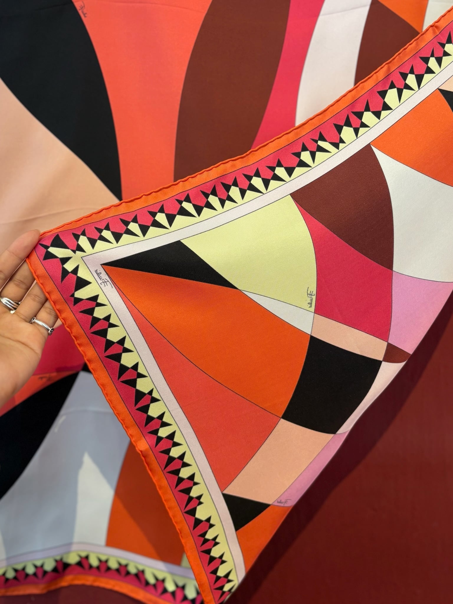 EMILIO PUCCI エミリオプッチ　スカーフ　超ビンテージ 90‐00s EMILIO PUCCI シルクスカーフ | American Wave, Vintage Shop