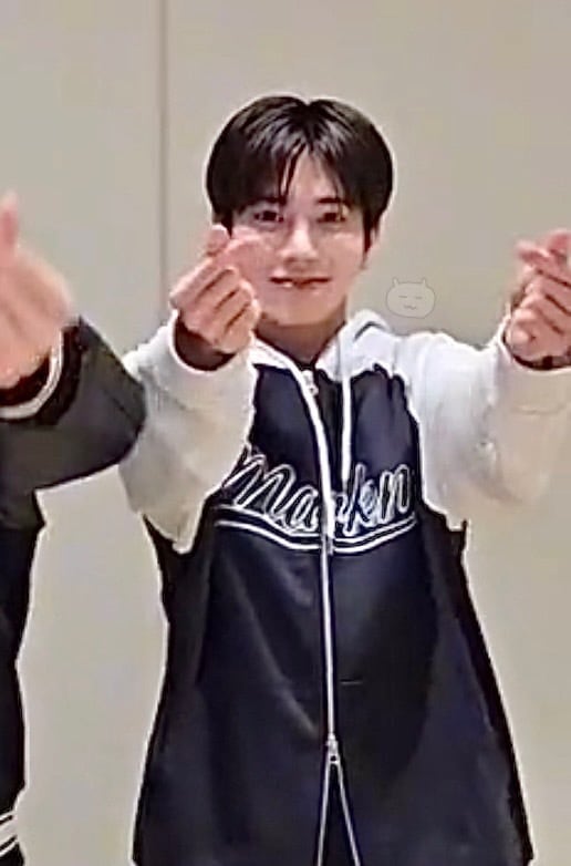 ☆TXTテヒョン 着用！！【MARKM】RAGLAN HOOD ZIP-UP_2COLOR | もごつ