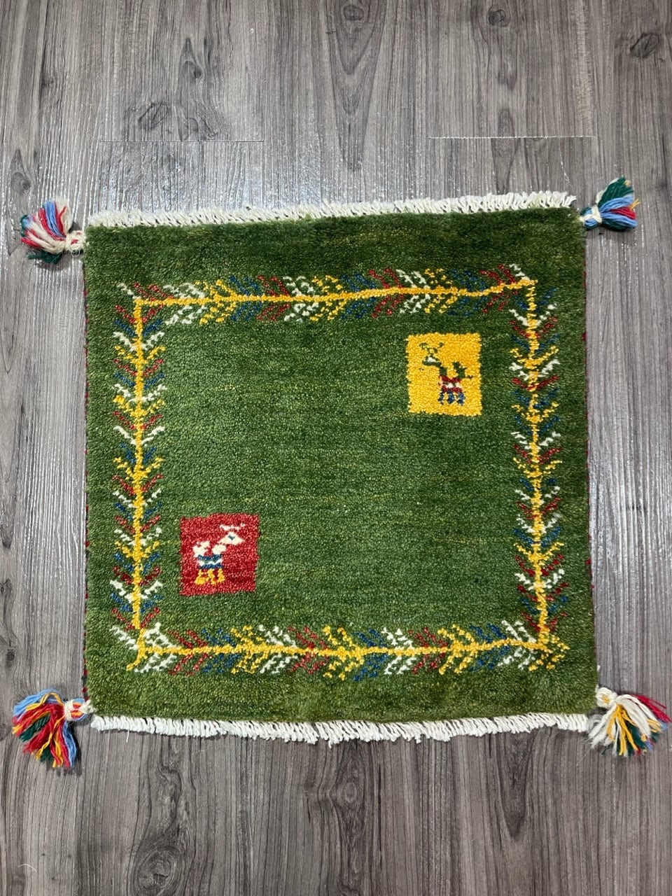 新品 ペルシャ絨毯 手織り リズギャッベ 緑 ひし形 生命の木 花-