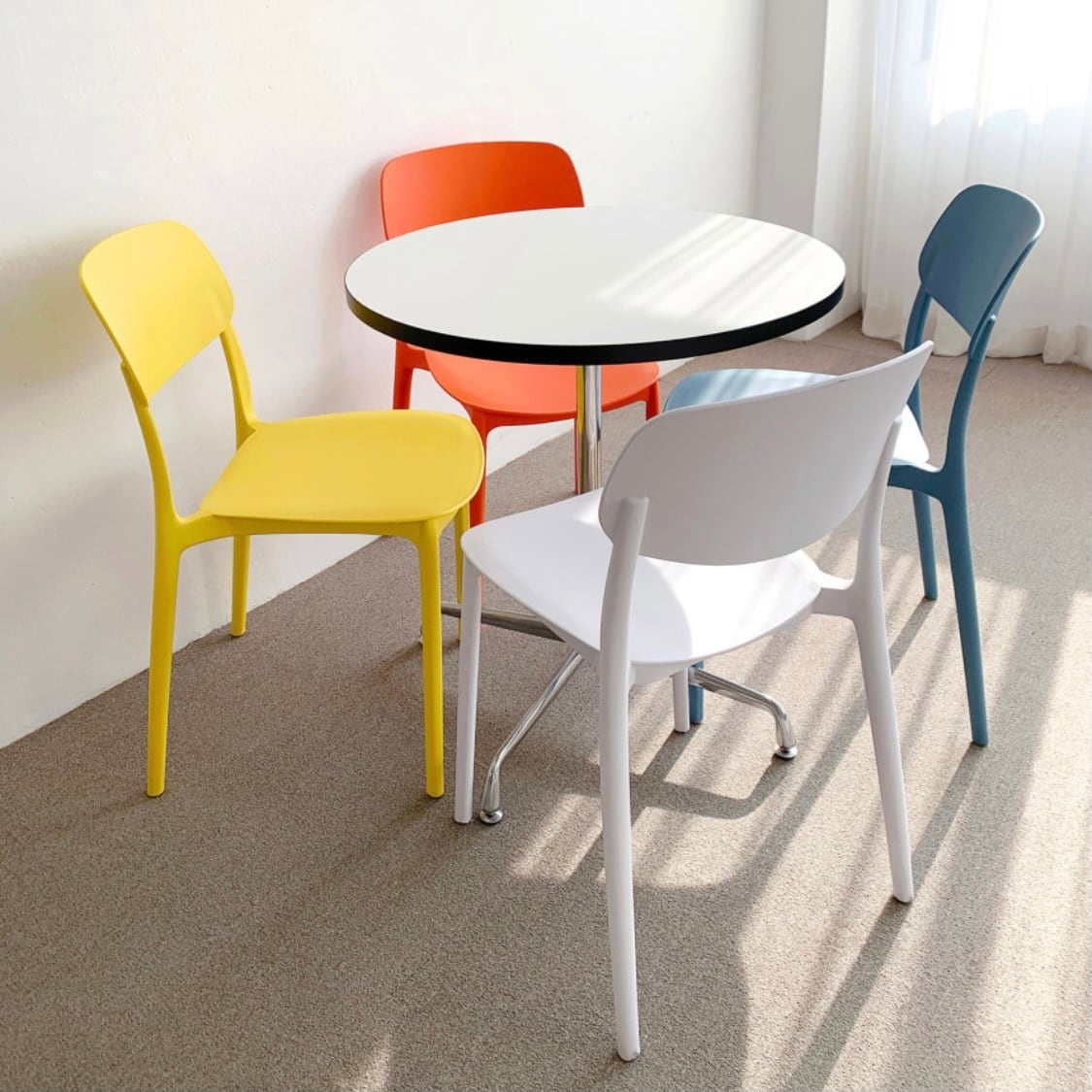 vivid color modern chair 4colors / ビビッドカラー モダン チェア 椅子 韓国 北欧 インテリア 家具 雑貨