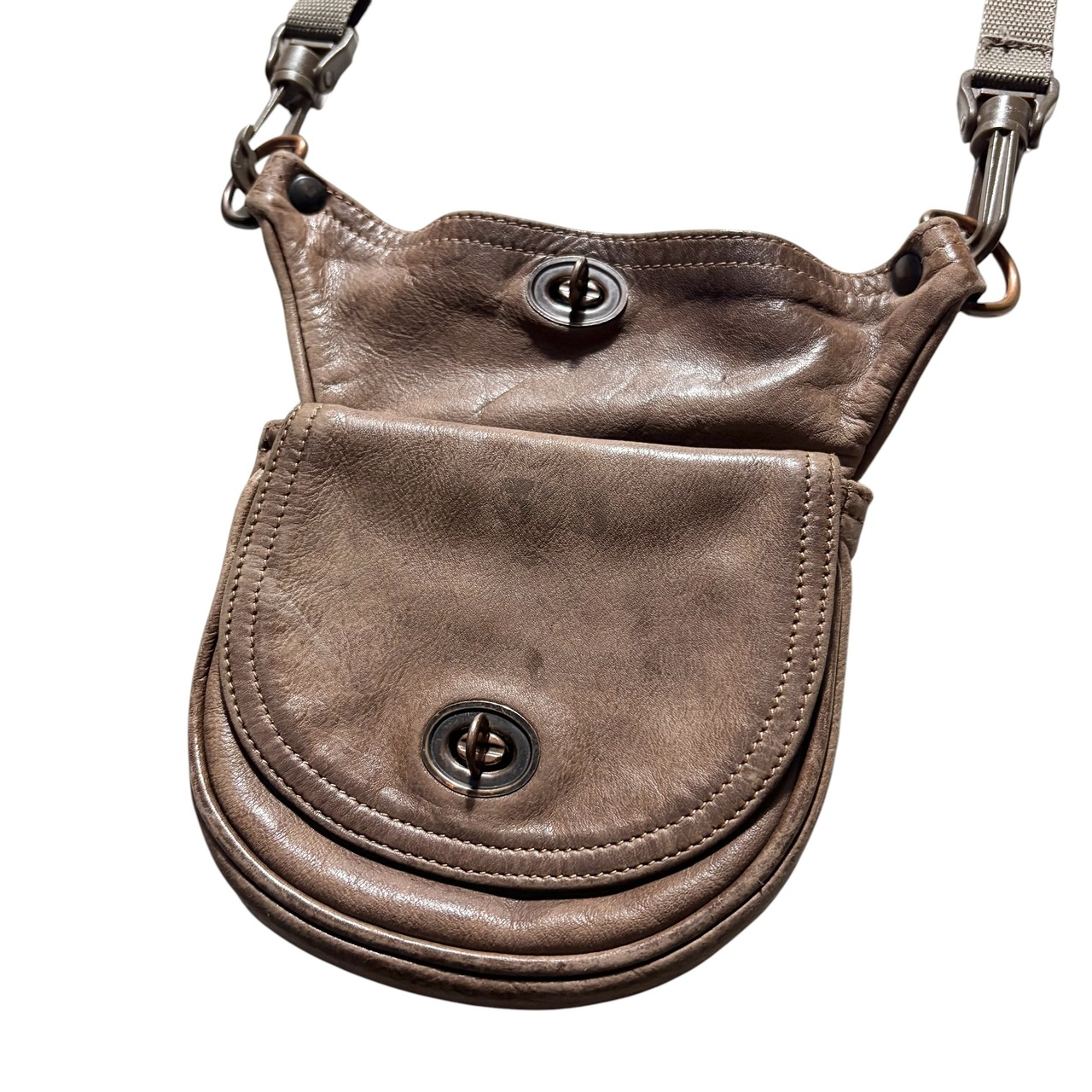 Made in Italy leather shoulder pouch