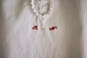 フランス 1900s 三角サーカスとルージュのモノグラムのあるワンピース アンティーク