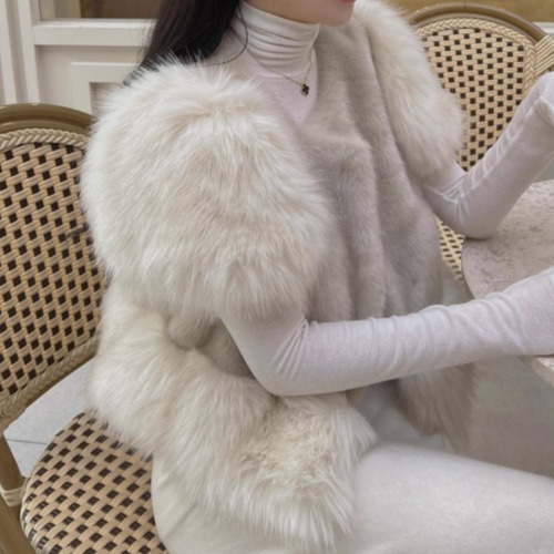 Volume imitation fur gilet　000250
