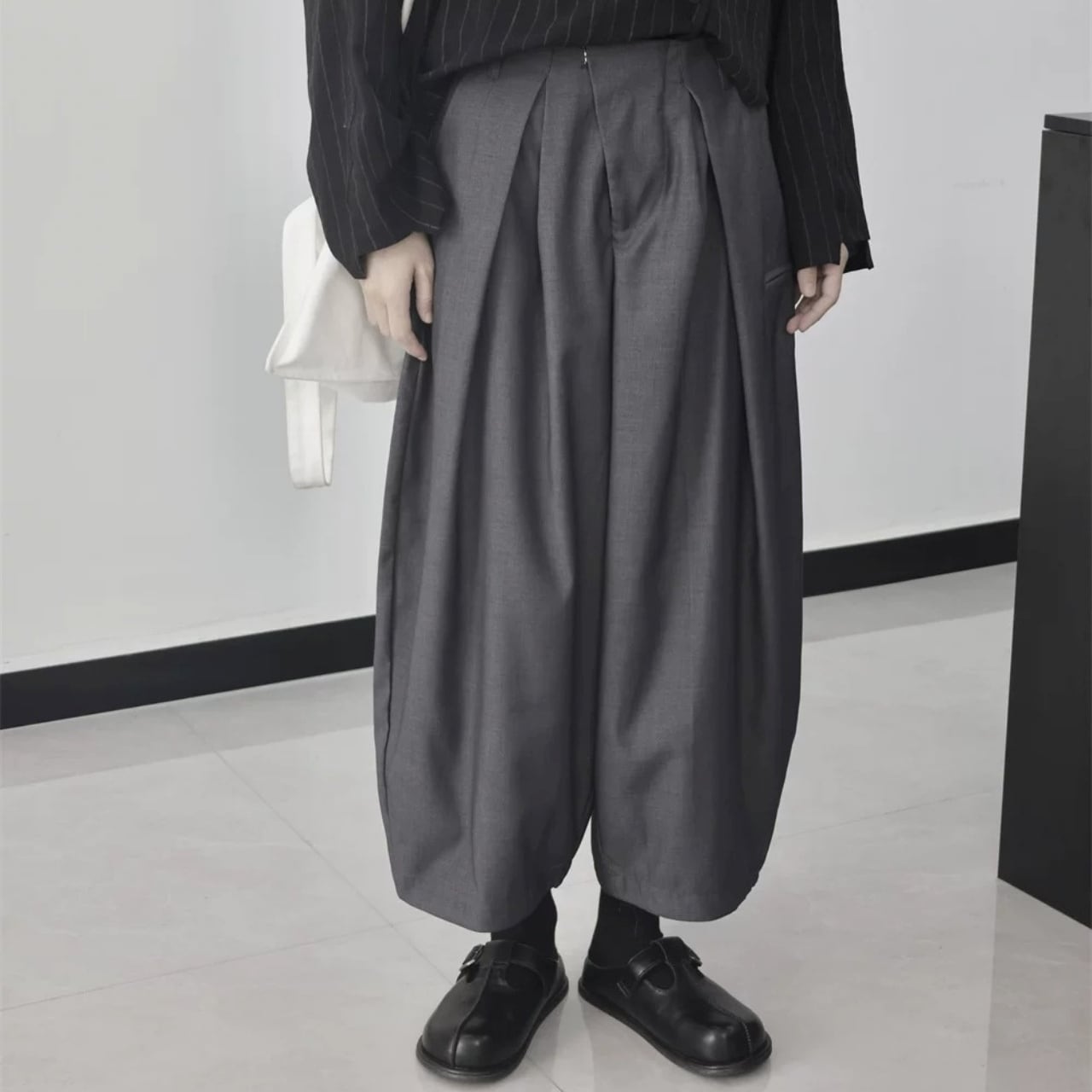 Tuck Balloon Ankle Pants 01463
