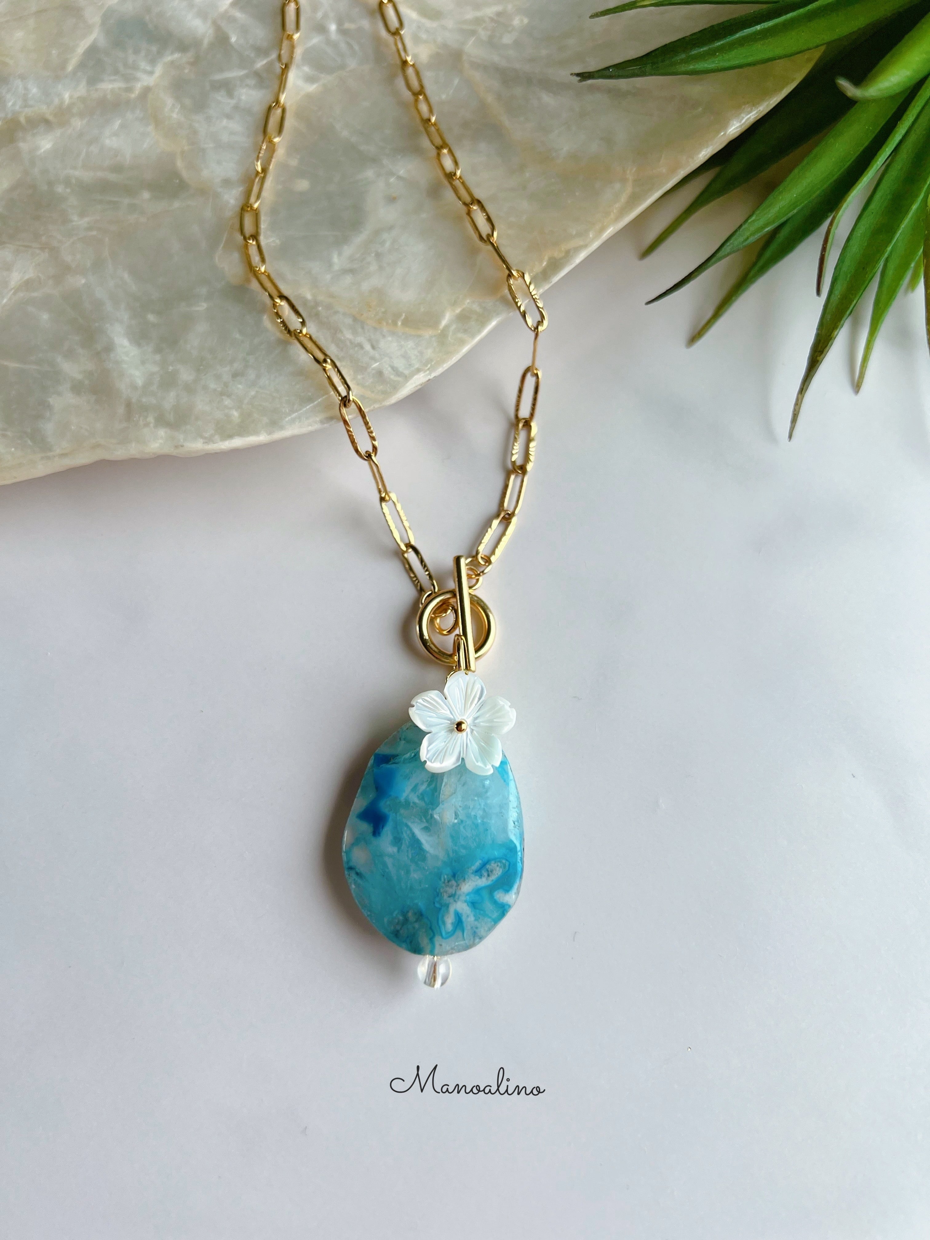 Blue Agate×Plumeria necklace(ブルーアゲート瑪瑙天然石×プルメリア
