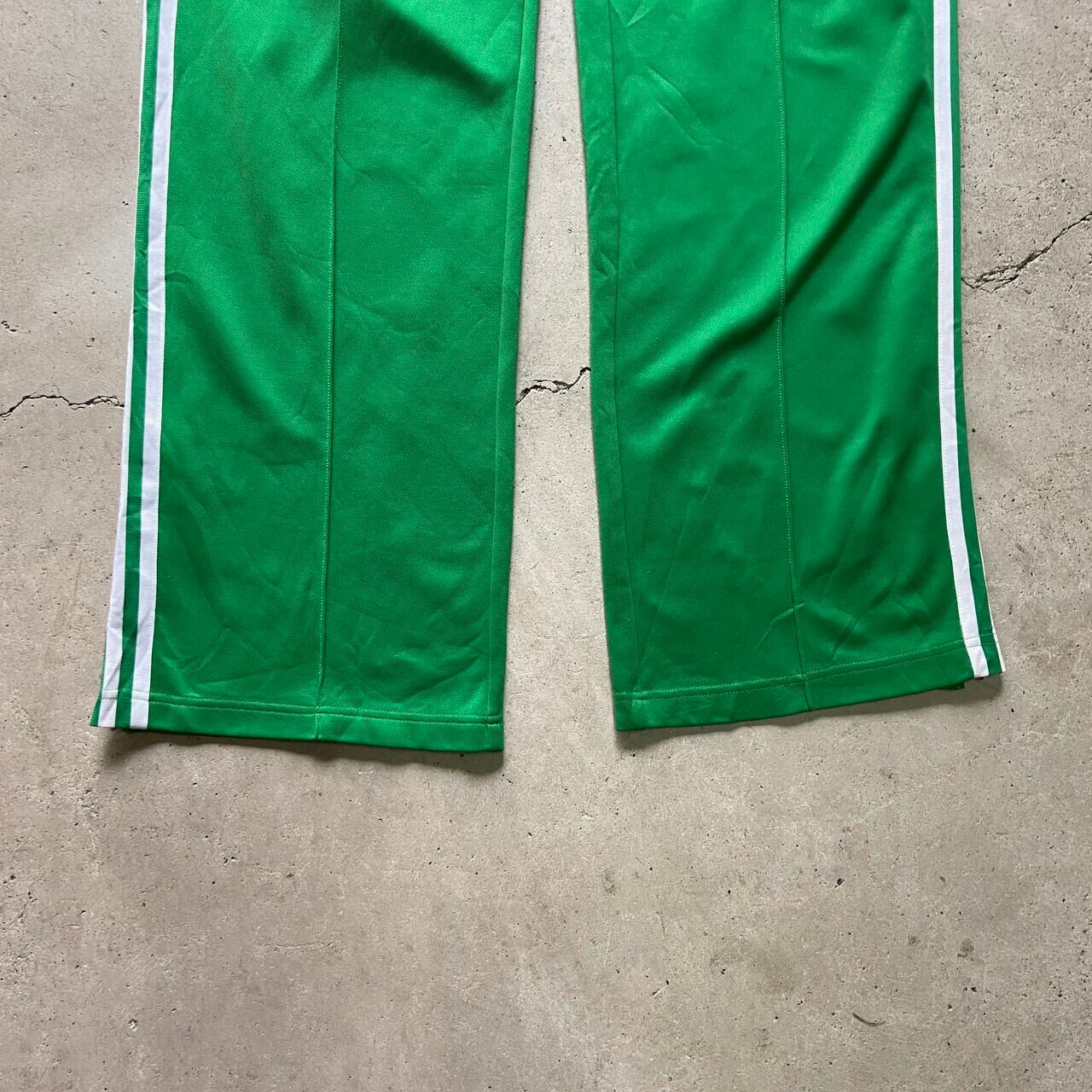 adidas アディダス サイドライン トラックパンツ ワンポイントロゴ