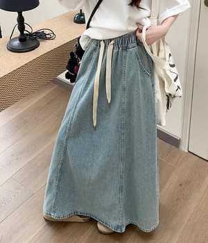 ボトムス スカート デニム フレアスカート レディース ロングスカート デニムスカート ロング丈 Aライン ハイウエスト ウエストゴム シンプル カジュアル 大人 おしゃれ 無地 春 夏 通勤 デート お出かけ 休日 旅行 普段使い 楽ちん 体系カバー 脚長 定番 送料無料 S M L XL ブルー ライトブルー