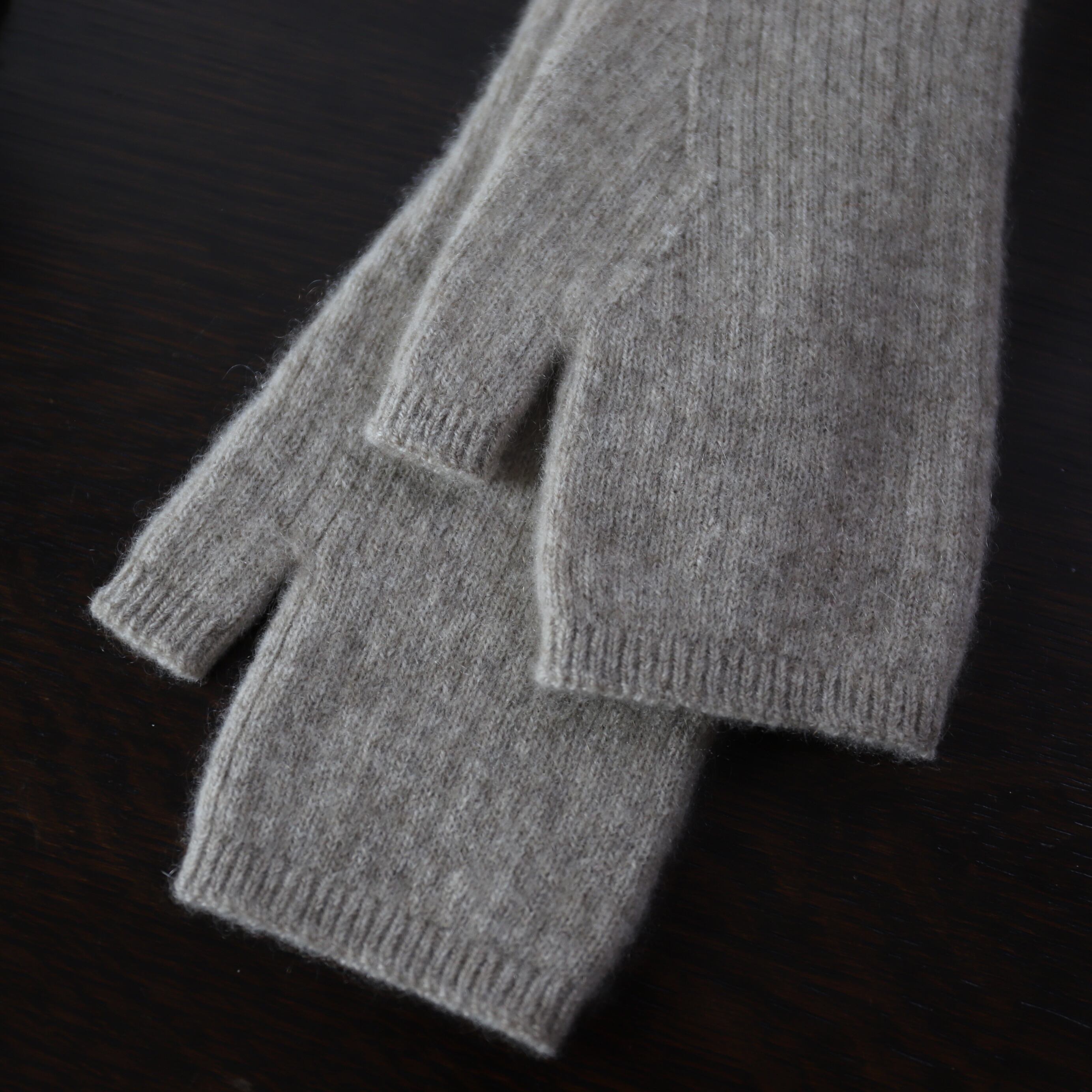 Olde H & Daughter / “AGED CASHMERE” GLOVE | TIBETAN MARKET