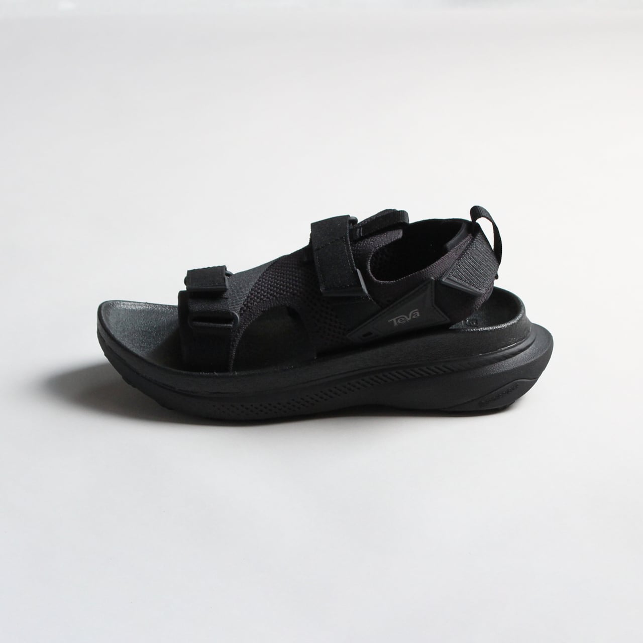 TEVA AVENTRAIL アベントレイル 24cm ブラック Teva（テバ）M AVENTRAIL (アベントレイル) - ブラック/ ブラック