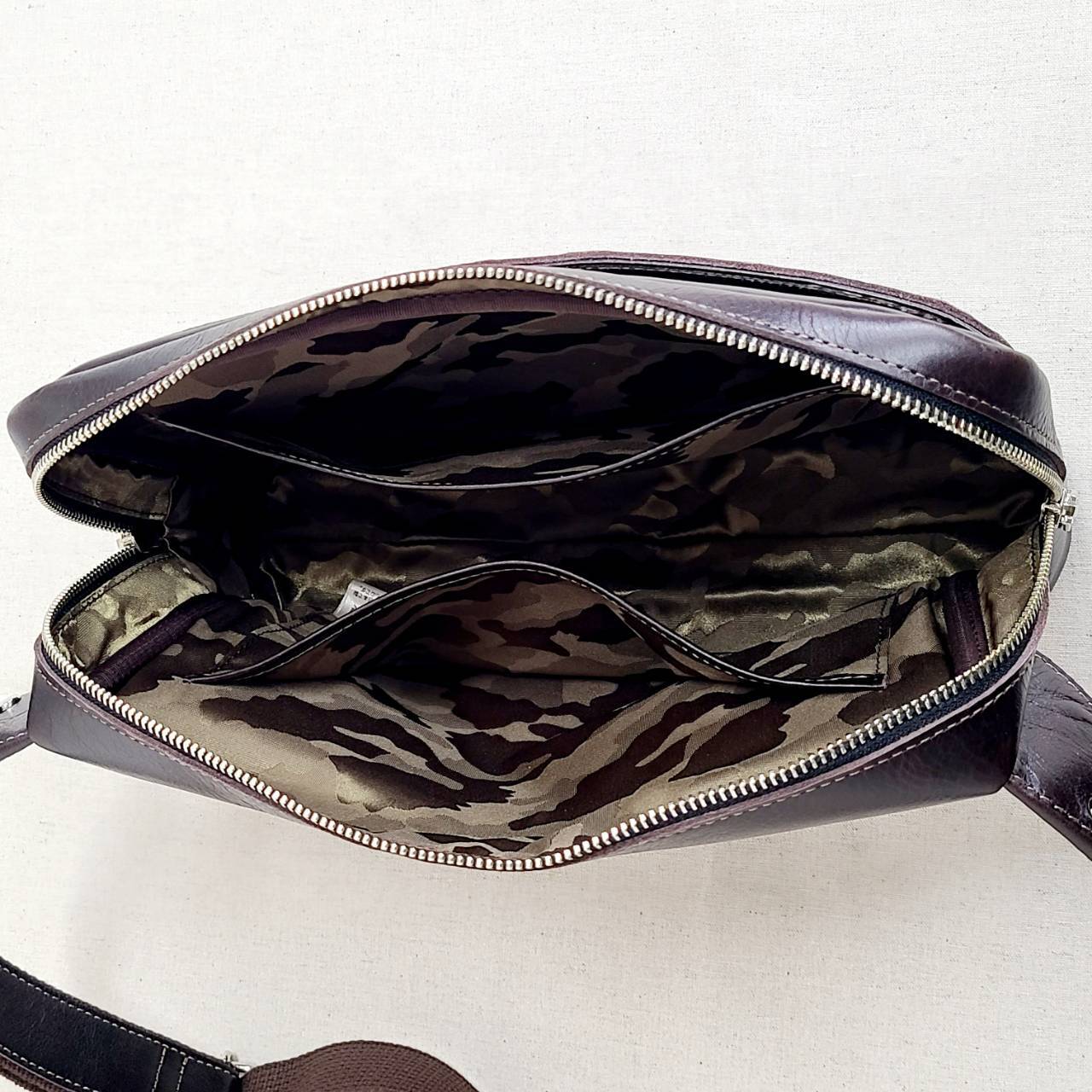 かばん屋さんのボディバッグ（ネイビー）dragon factory