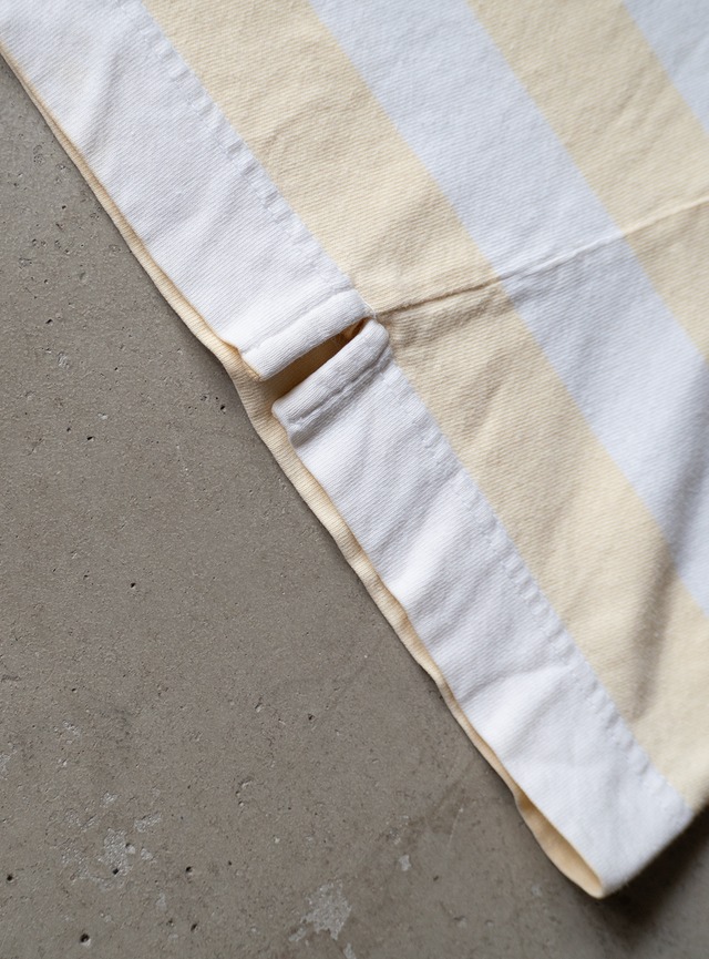 "BEACH GEAR" 1990s Trim border t-shirt