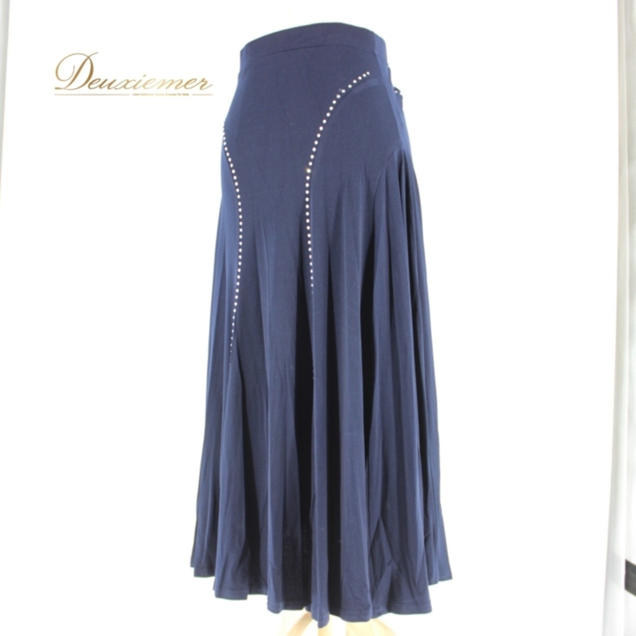 社交ダンス 衣装 スタンダード スカート レッスンウェア 女性用 オールシーズン ICHIOKU イチオク 紺 ネイビー系 ラインストーン 上品 エレガント スタイリッシュ ダンスウエア 自宅練習 競技用 スカート丈 伸縮性あり 軽量 生地 ポリエステル ラインストーン付き おしゃれ 講習会 着心地抜群 おすすめ