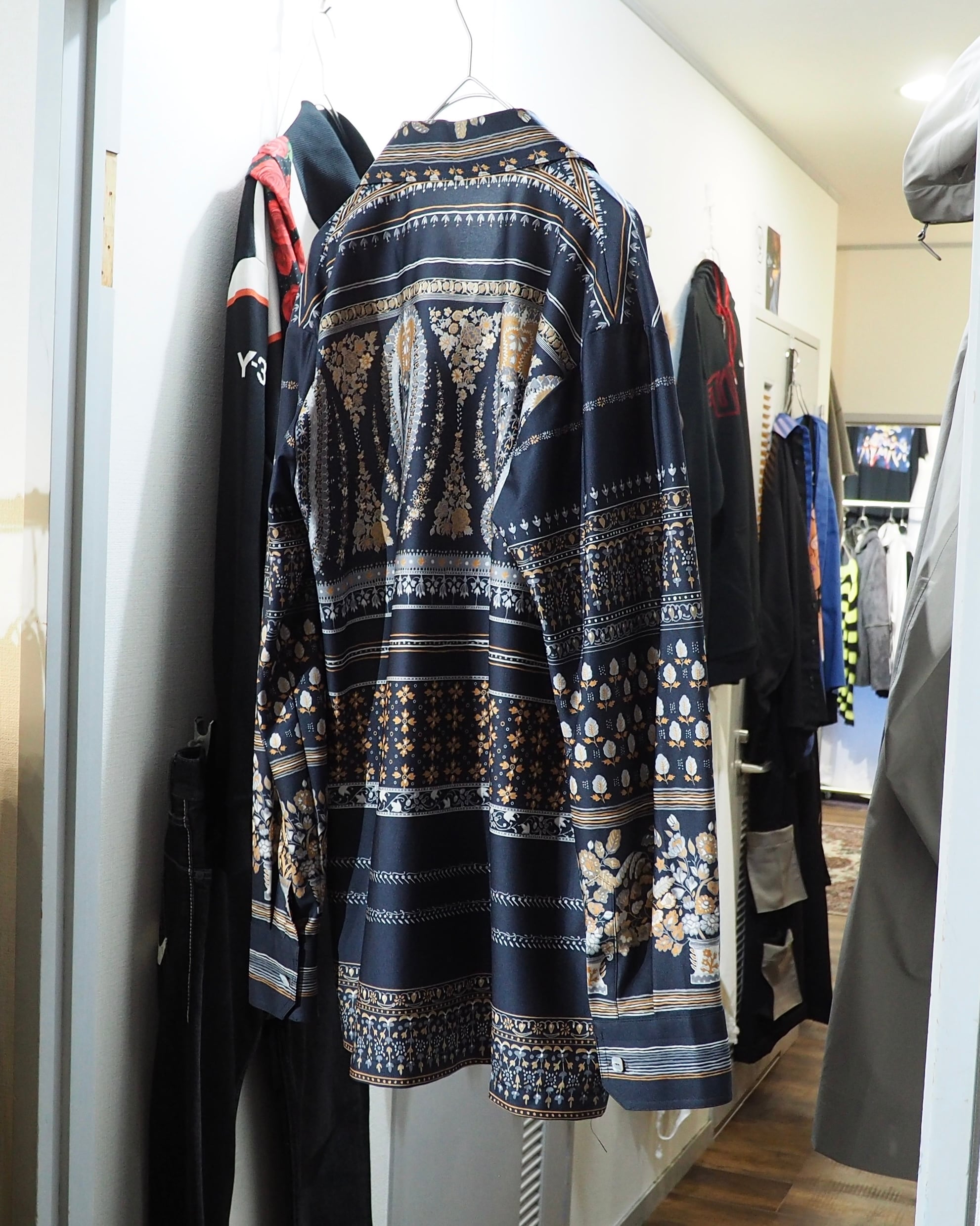 1970 - 80s Beautiful Flower × Paisley Pattern vintage Open collar shirt