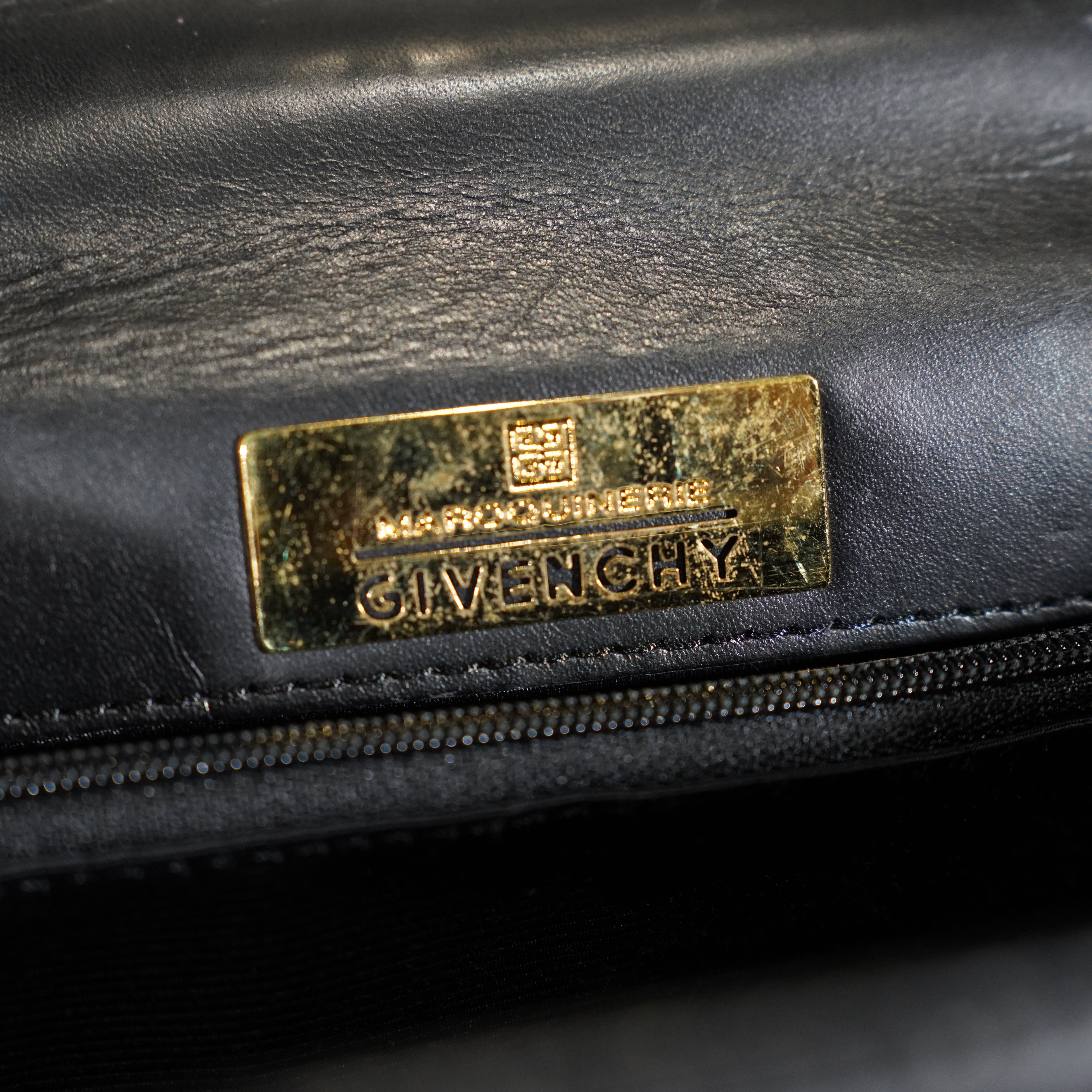 【美品】GIVENCHY　オールレザー　ビジネスバッグ　シボ革　ロゴ片押し 美品】GIVENCHY オールレザー ビジネスバッグ シボ革 ロゴ片押し 美品