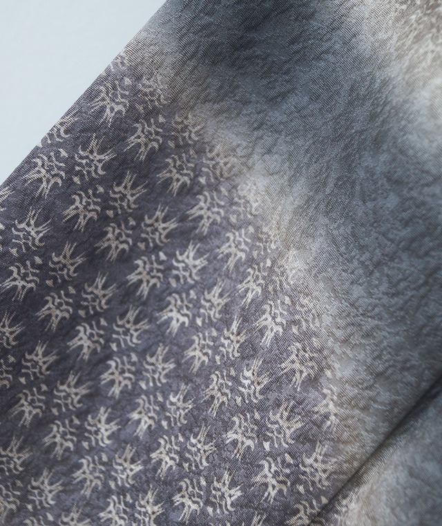 【袷】プチサイズ　檳榔子染色地　横段に隈取り文　訪問着