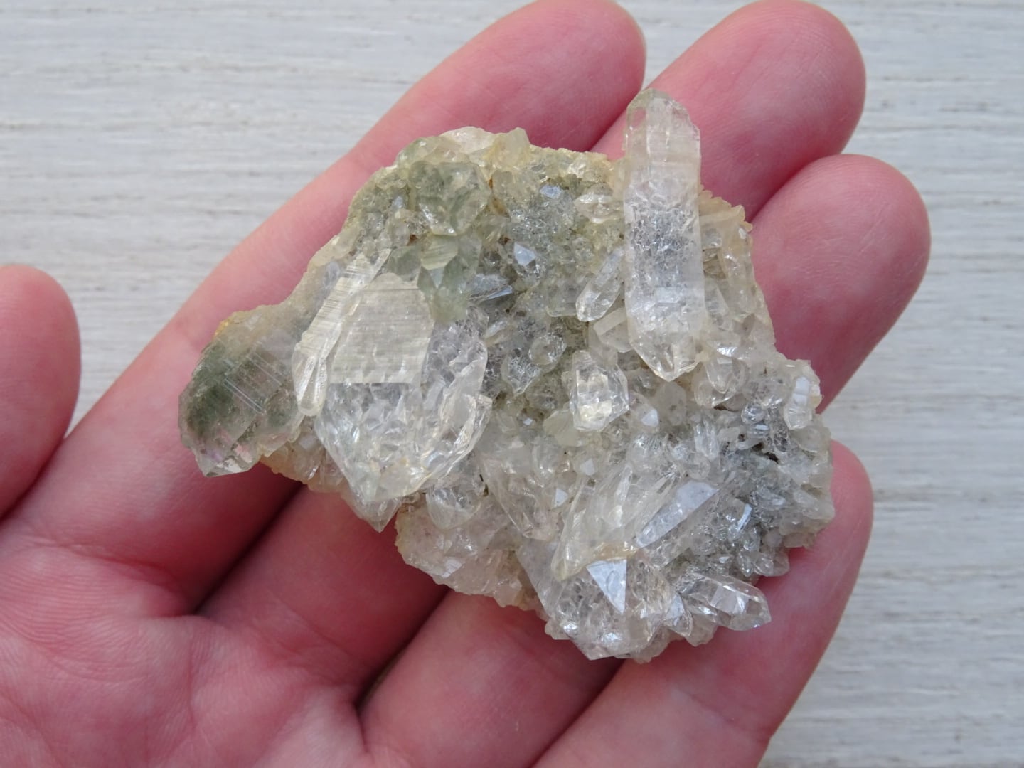 メルークォーツ（Meru産ヒマラヤ水晶）withクローライト ~Crystal