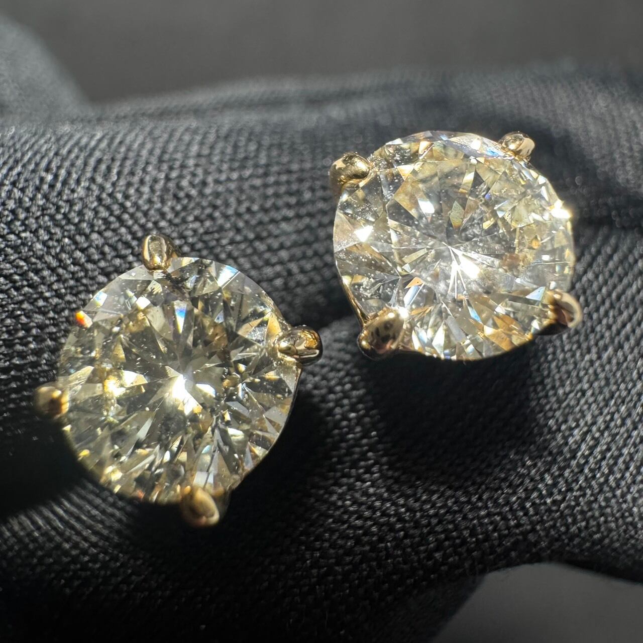 CGL鑑定書付き】K18YG 2.07ct 一粒 ダイヤモンド ピアス シンプル 4本