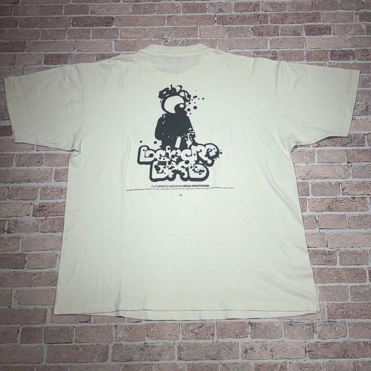 BACK DROP BOMB T-SHIRT WHITE | safarionline