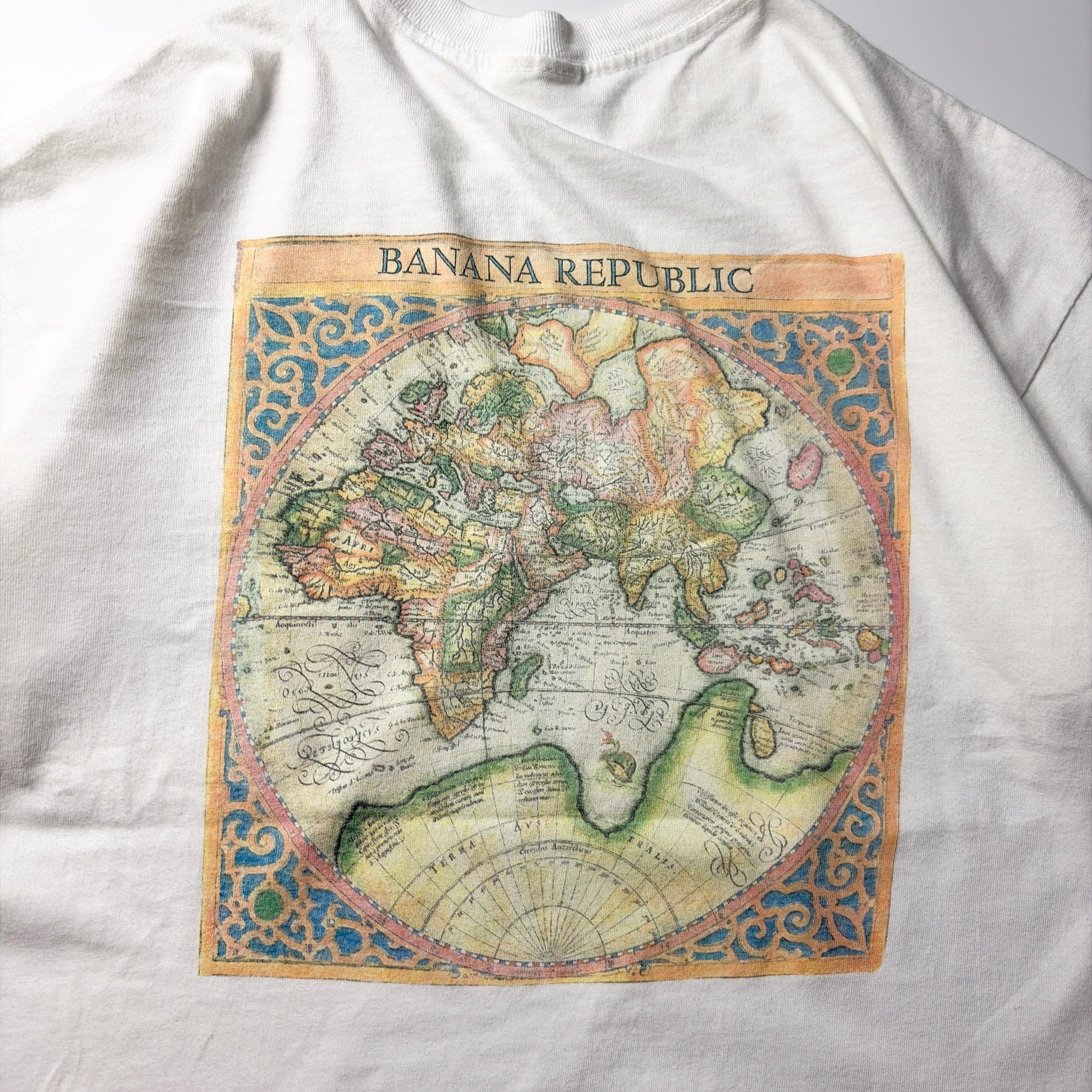90s Banana Republic World Map Graphic Tee White Vintage