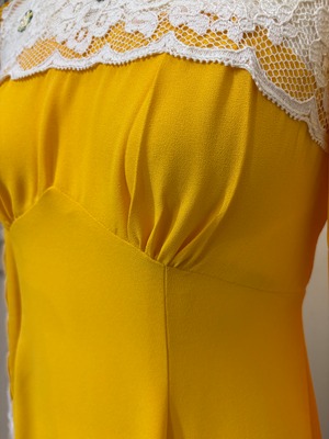 70's mustard yellow color lace dress