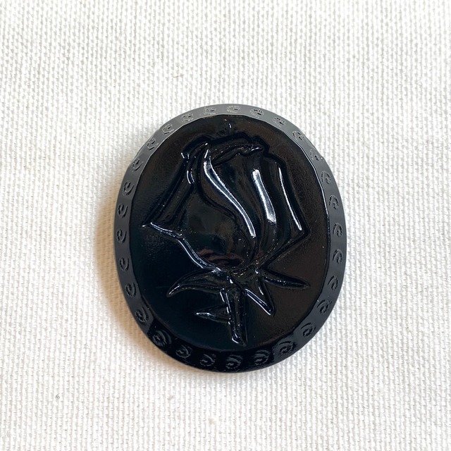 チェコ黒ガラスボタン (ローズ)