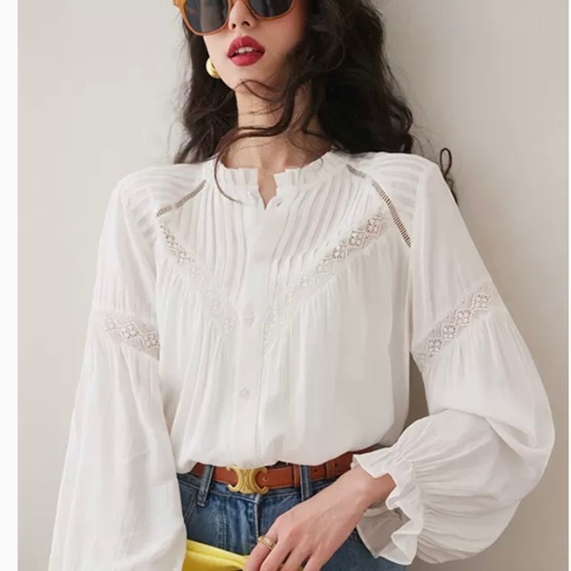 トップス シャツ ブラウス 白シャツ 袖あり 長袖 ボリューム袖 ラウンドネック セミフレア ストレート プリーツ レース かわいい 大人可愛い きれいめ シンプル カジュアル 大人 上品 エスニック エキゾチック 大人女子 こなれ感 とろみ感 無地 春 夏 秋 10代 20代 30代 40代 レディース 女性用 デート お出かけ 公園デビュー 女子会 休日 旅行 ホテル ガーデン レストラン 着回し 普段使い コーデ スタイル 楽ちん サイズ S M L XL 大きいサイズ 色展開 ホワイト