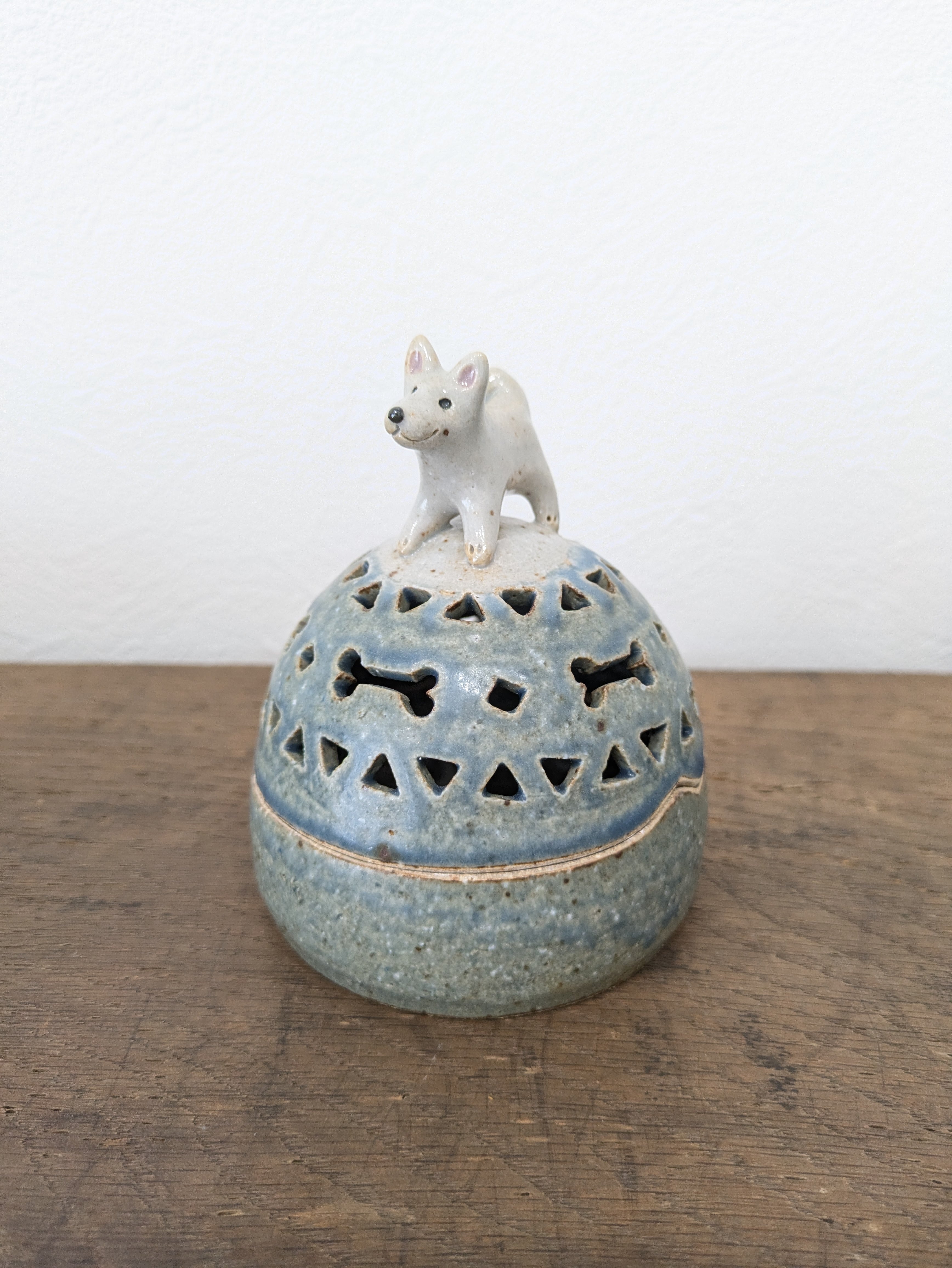 雑貨》白い犬の香炉〜泰木窯〜 | soloki