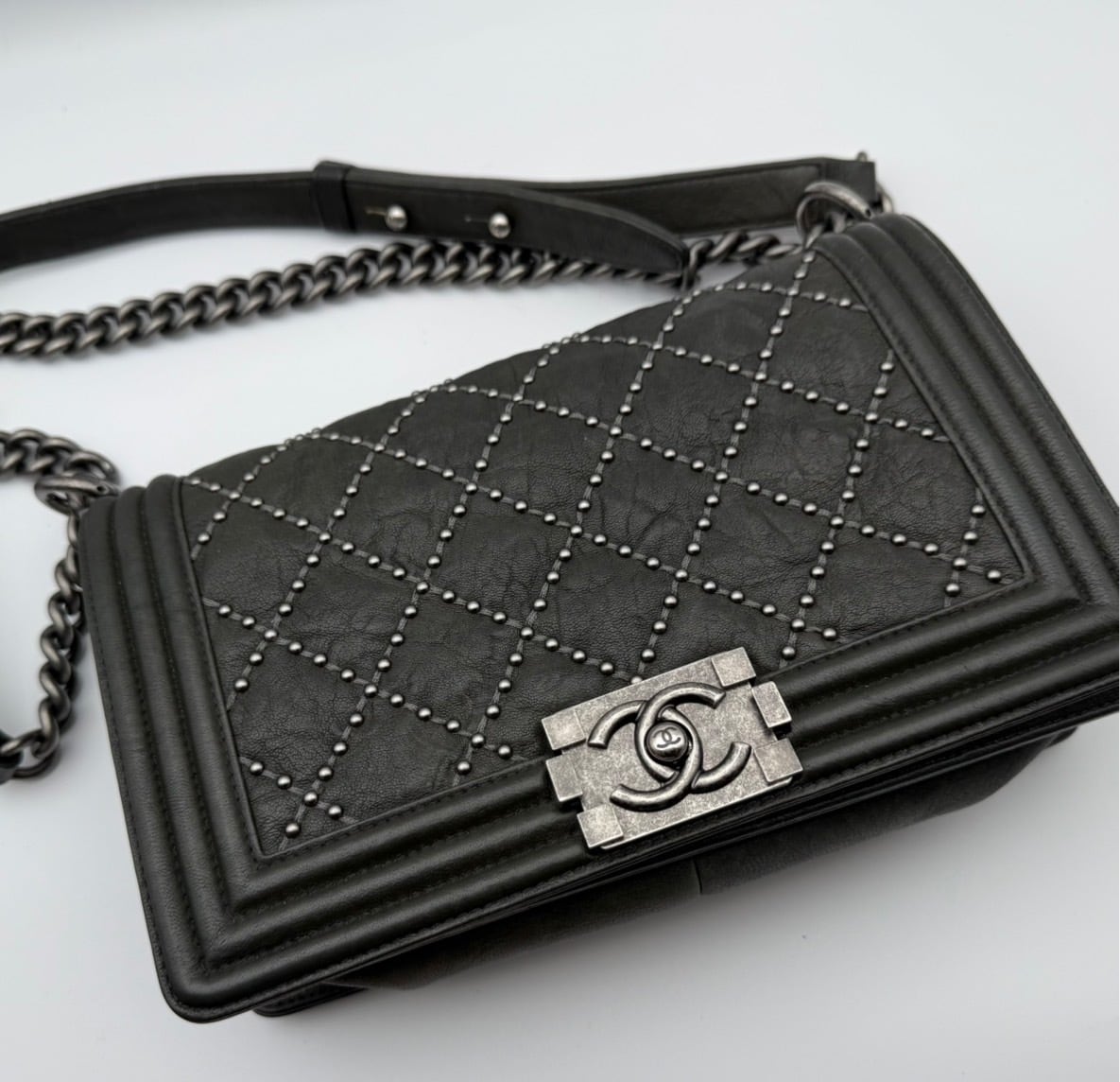 CHANEL / シャネル ボーイシャネル スタッズ チェーンショルダーバッグ