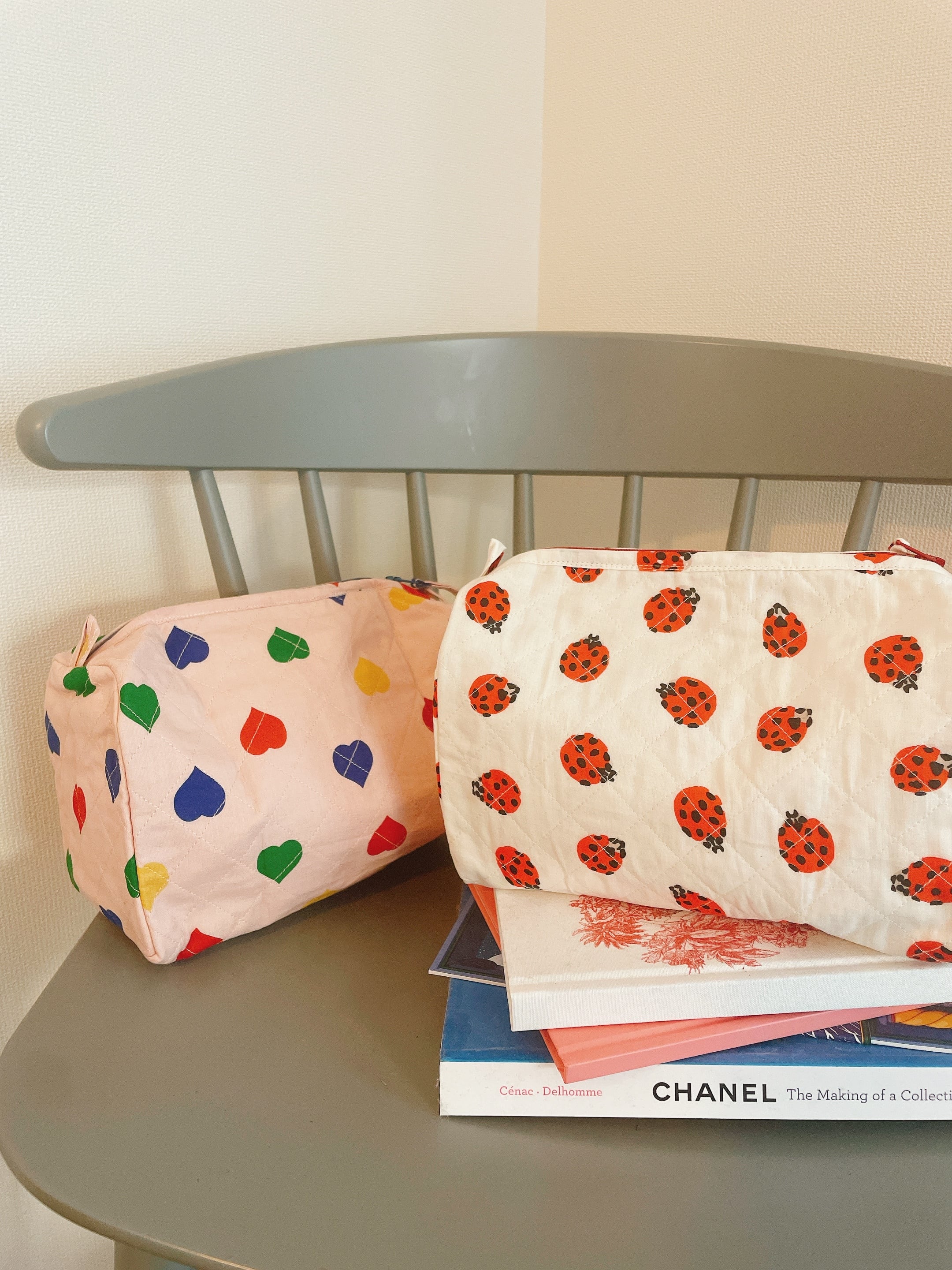 Le petit Lucas プチルカラウンドポーチ | cachecache paris