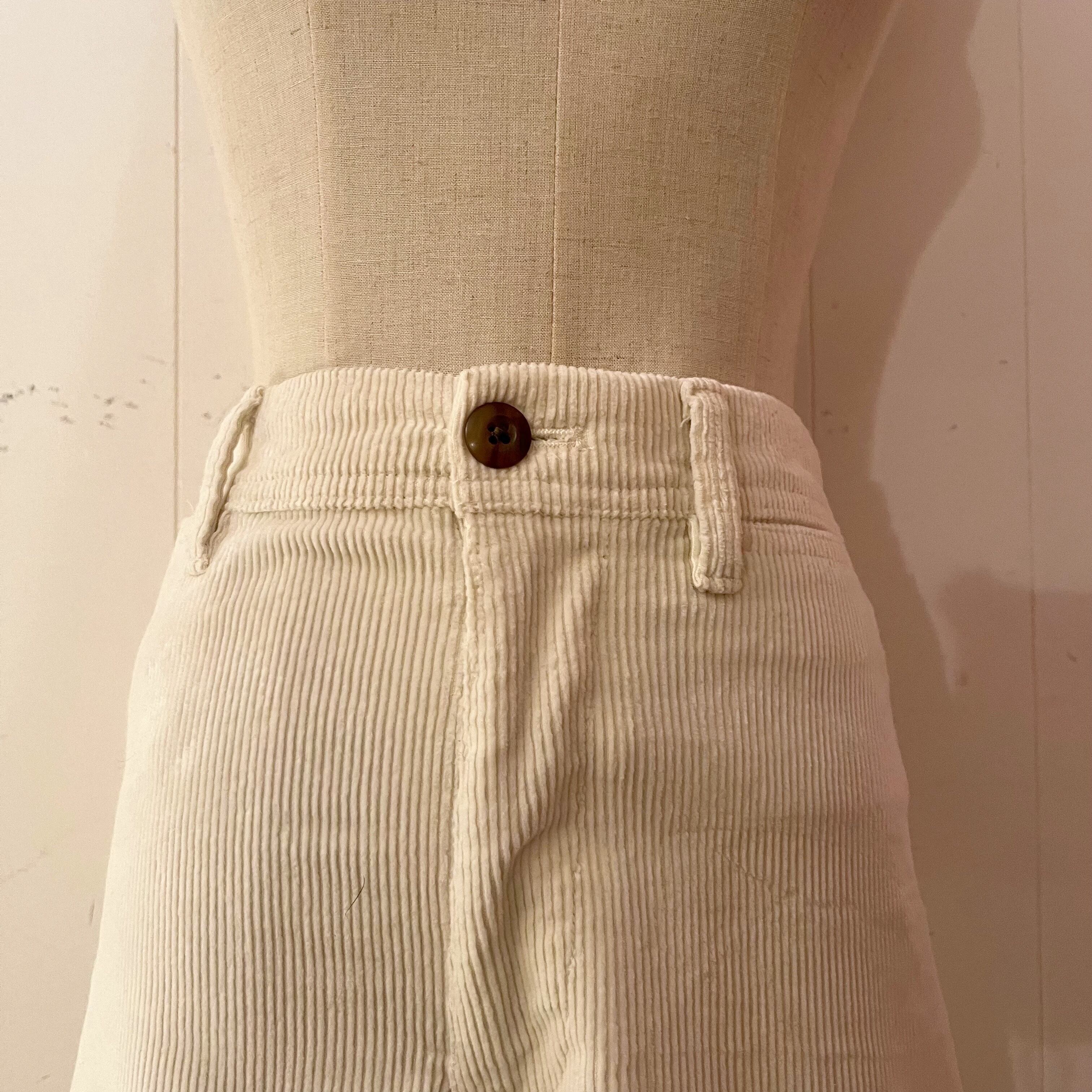 GAP / white corduroy pants