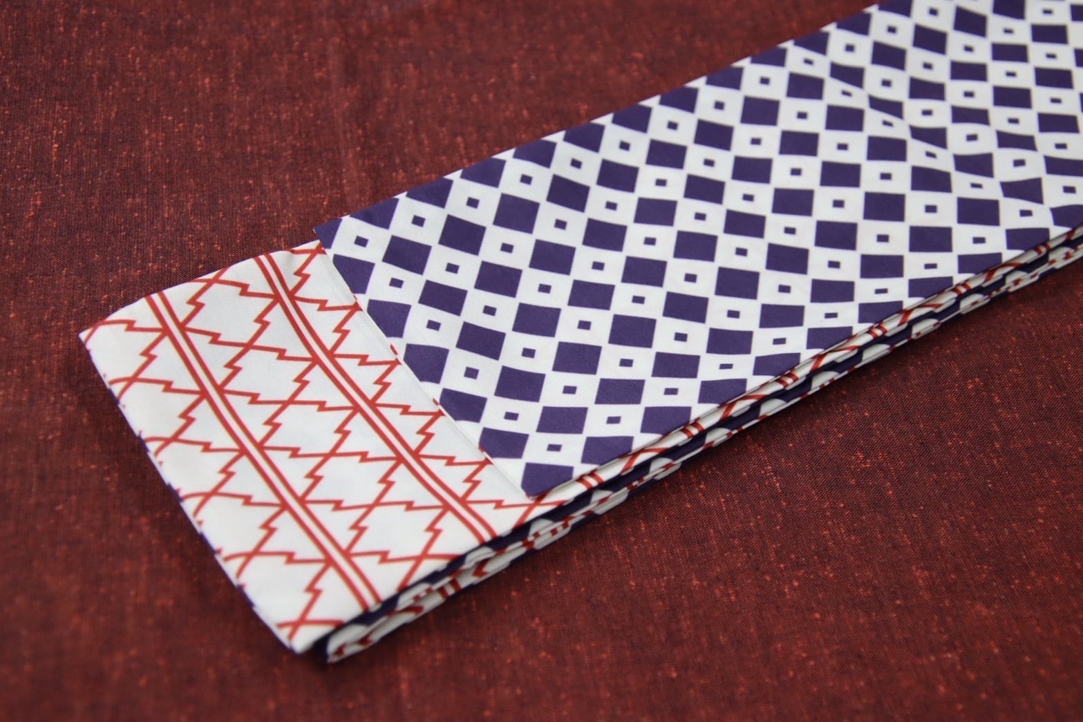 ポリ巻帯リバーシブル【くぎぬき柄/紫色】× 【松皮菱柄/朱色】