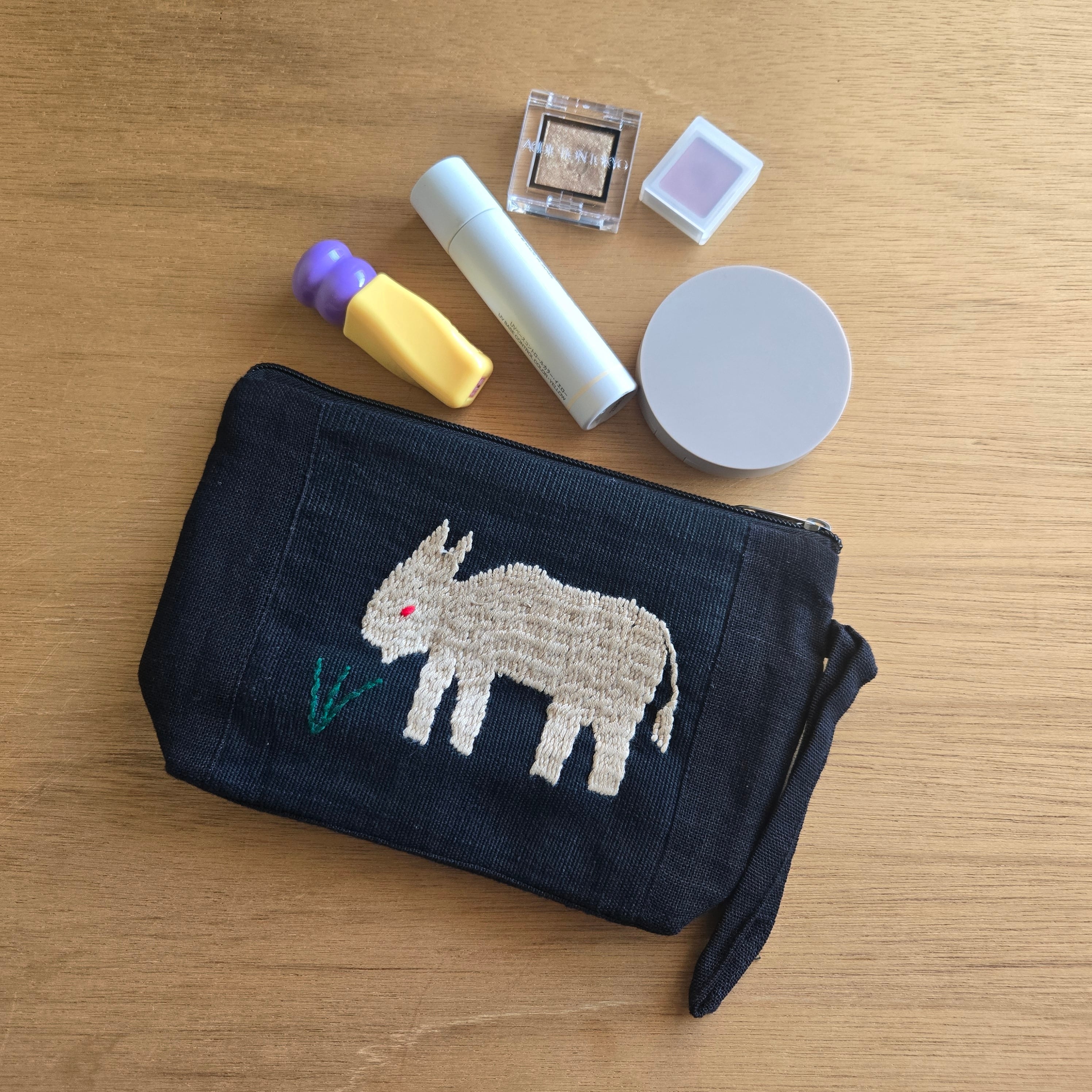 ナガ族 手刺繍ポーチ M | gururi