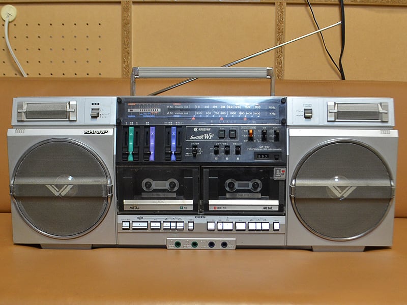 ソニーSharp GF-757 radio cassette